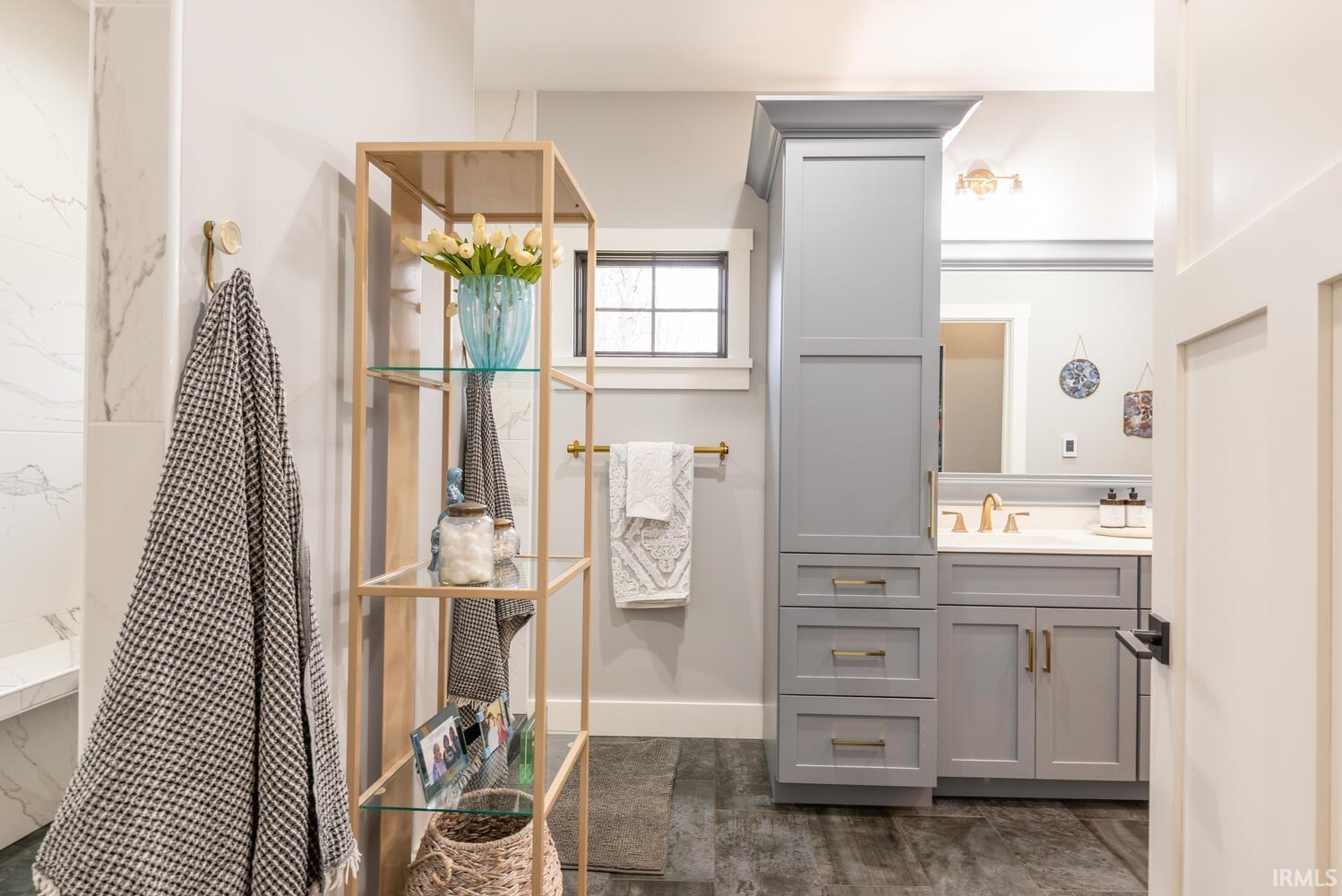 Bloomington, Indiana, 47403, United States, 4 Bedrooms Bedrooms, ,4 BathroomsBathrooms,Residential,For Sale,2007450