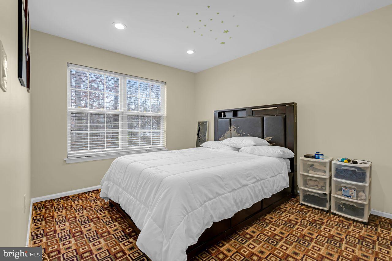 Pennington, New Jersey, 08534, United States, 3 Bedrooms Bedrooms, ,3 BathroomsBathrooms,Residential,For Sale,1987595