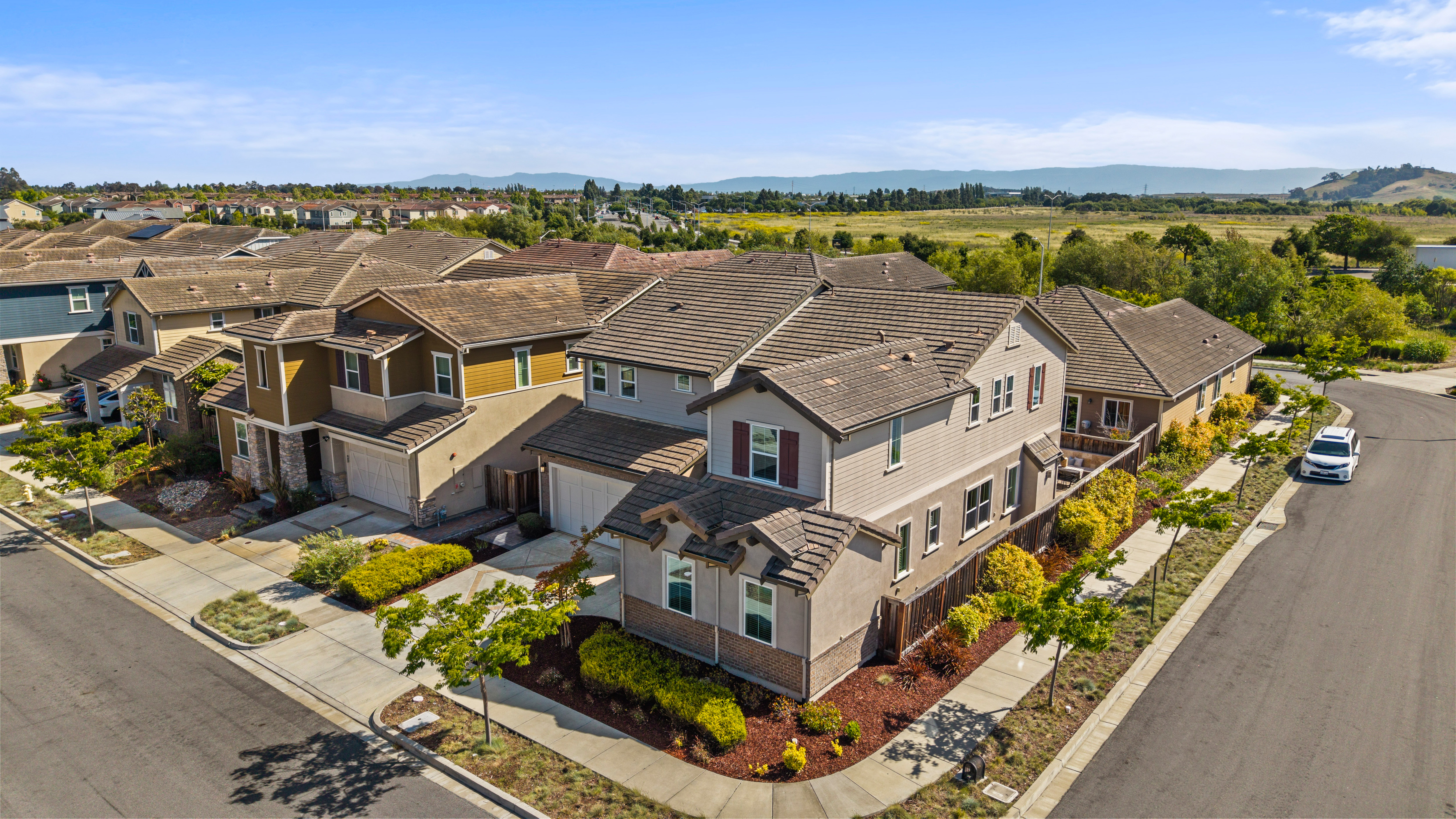  A Beautifully Appointed Patterson Ranch Home Offering Effortless Modern Living - 物件實景