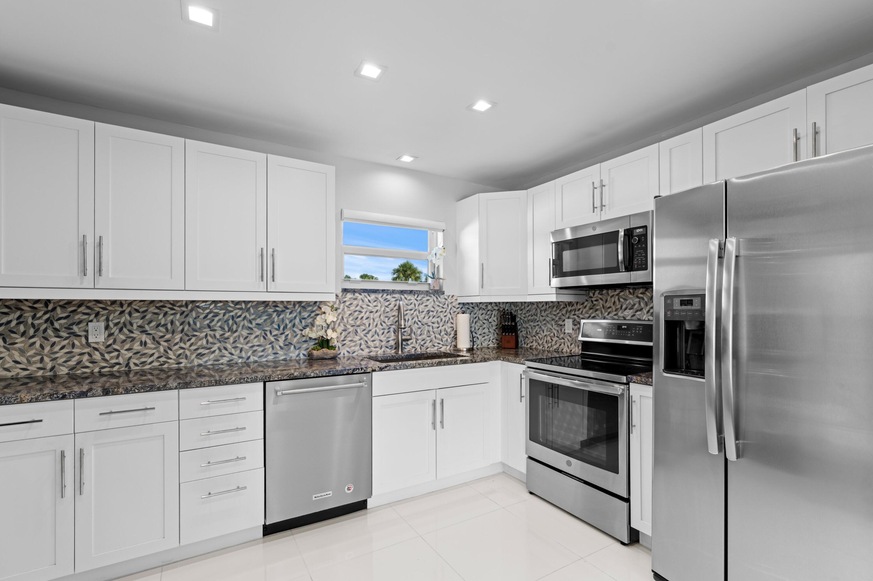  2211 Las Casitas Drive - 物件實景