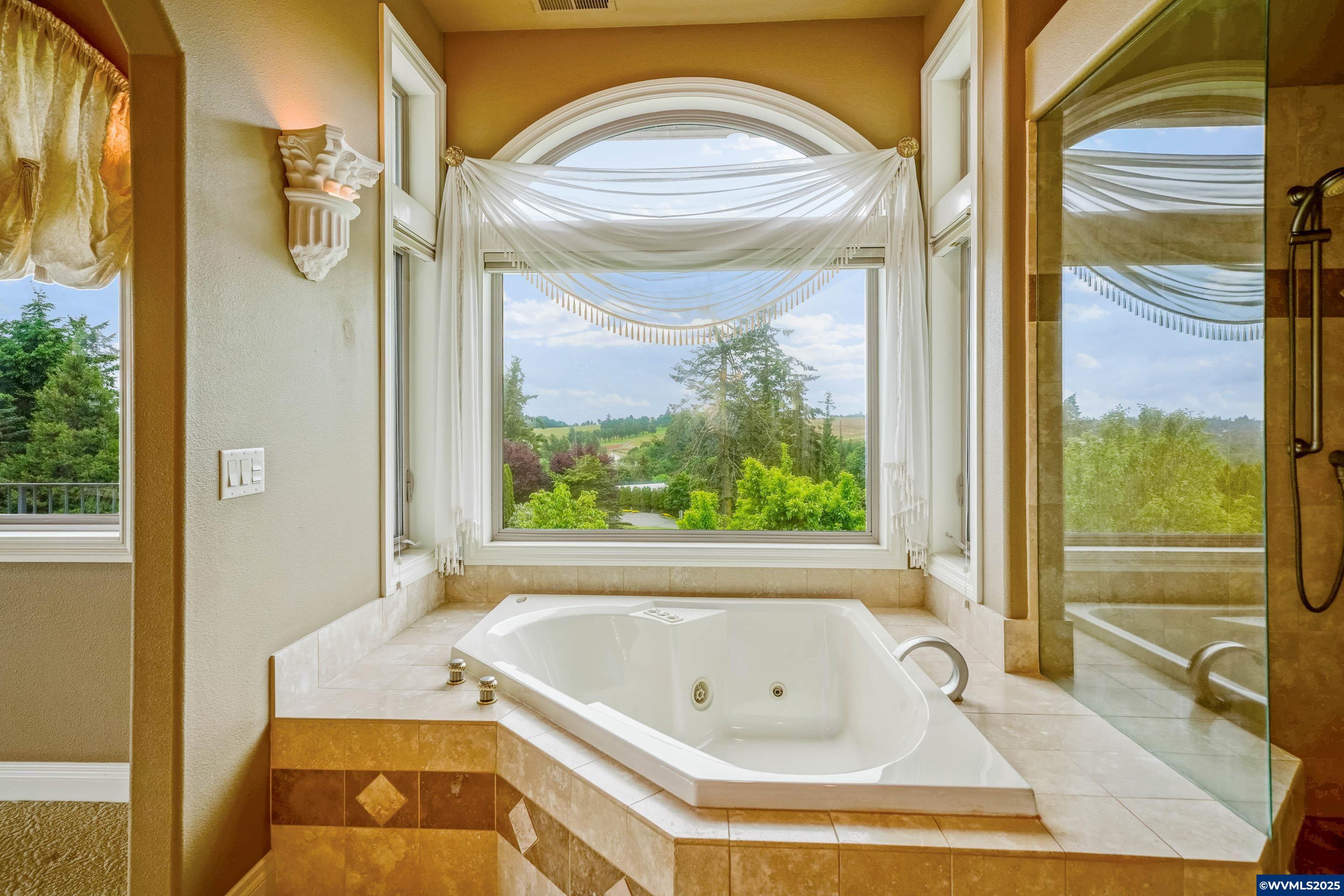 Turner, Oregon, 97392, United States, 4 Bedrooms Bedrooms, ,3 BathroomsBathrooms,Residential,For Sale,1827852