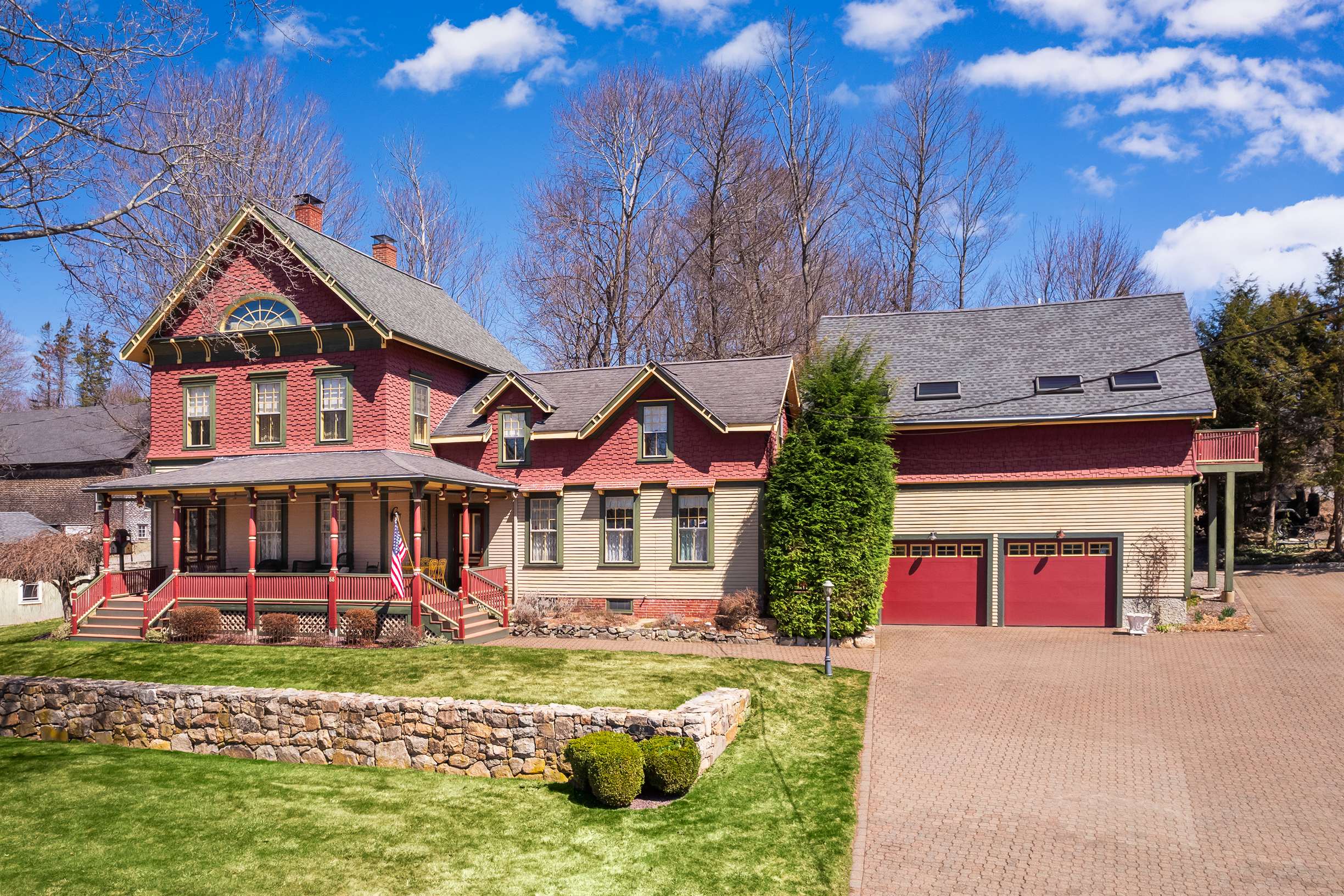  Grand New Englander with 2 Bedroom Apartment in York Village - 物件實景