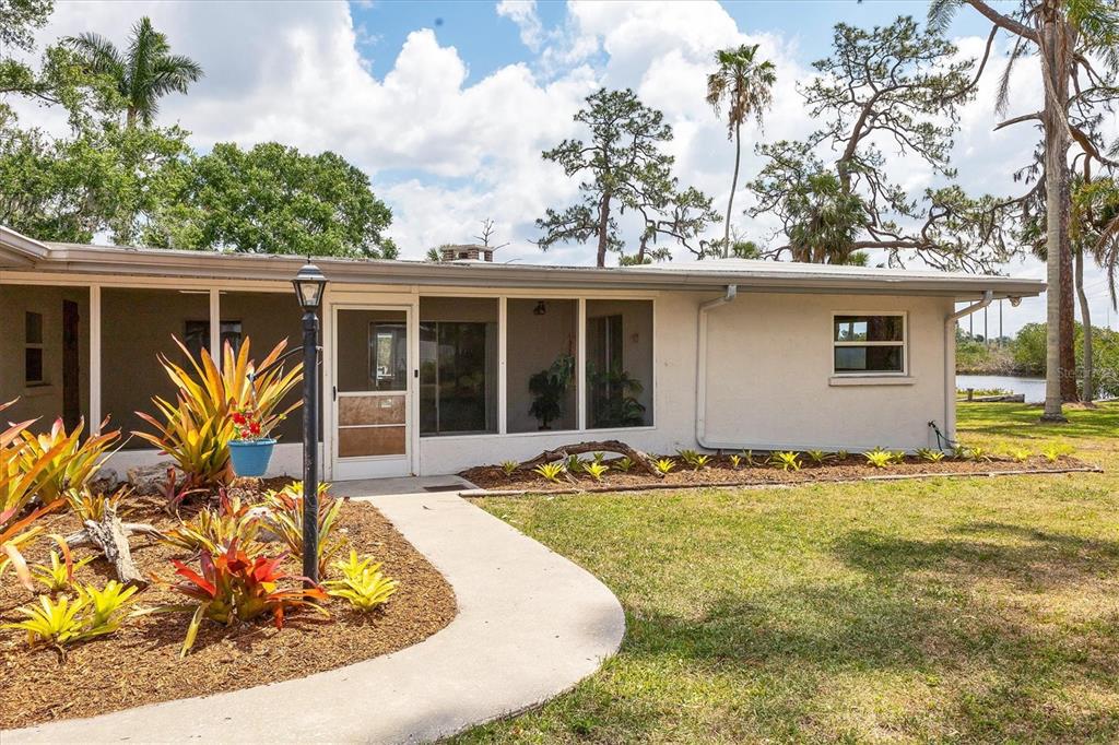 Bradenton, Florida, 34208, United States, 3 Bedrooms Bedrooms, ,2 BathroomsBathrooms,Residential,For Sale,1960554