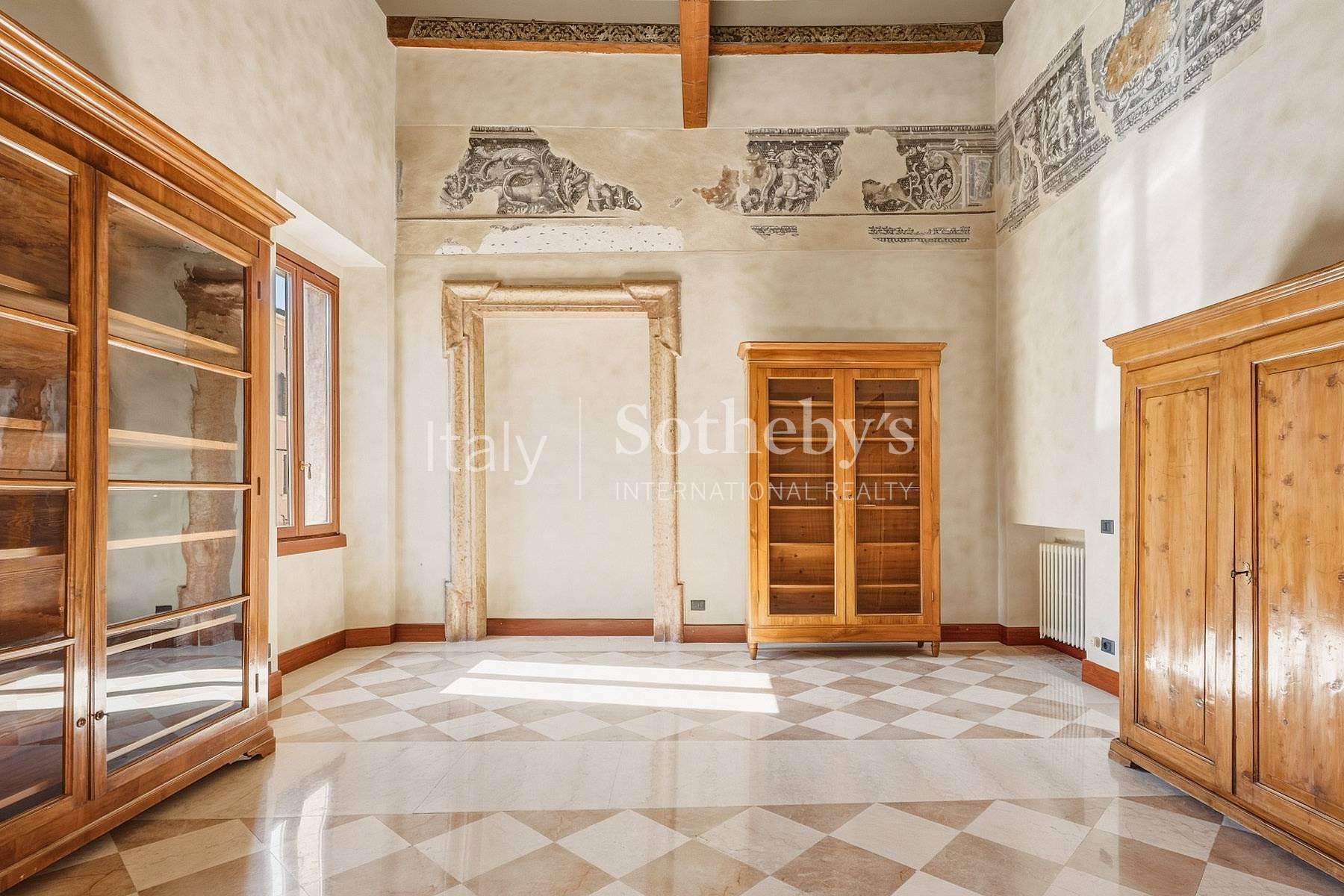 Prestigious Residence in a Historic Palazzo in the centre of Verona - 物件實景