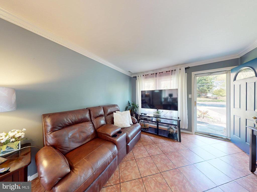 Silver Spring, Maryland, 20902, United States, 3 Bedrooms Bedrooms, ,3 BathroomsBathrooms,Residential,For Sale,1931688