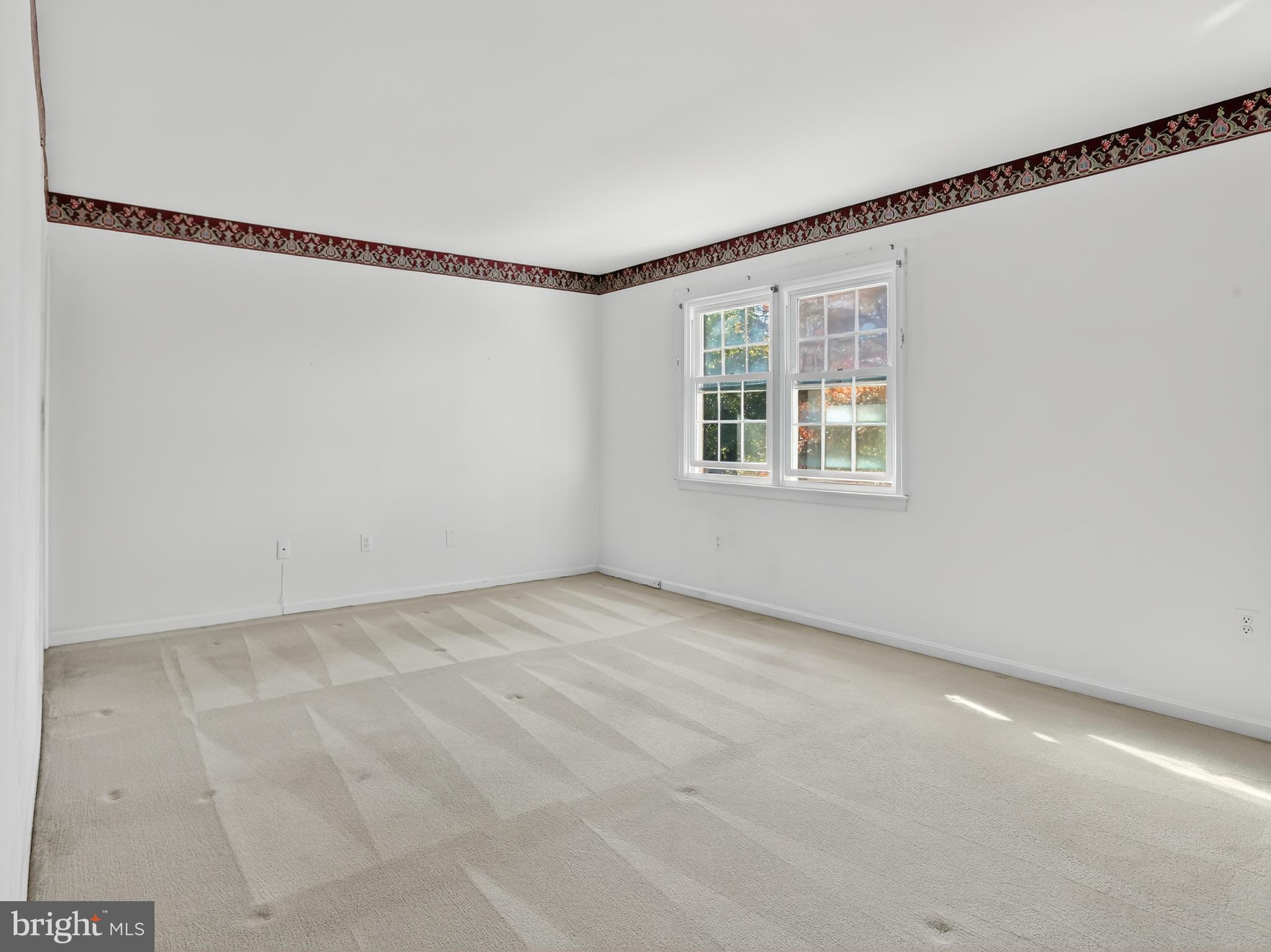 Mclean, Virginia, 22102, United States, 4 Bedrooms Bedrooms, ,4 BathroomsBathrooms,Residential,For Sale,1988751