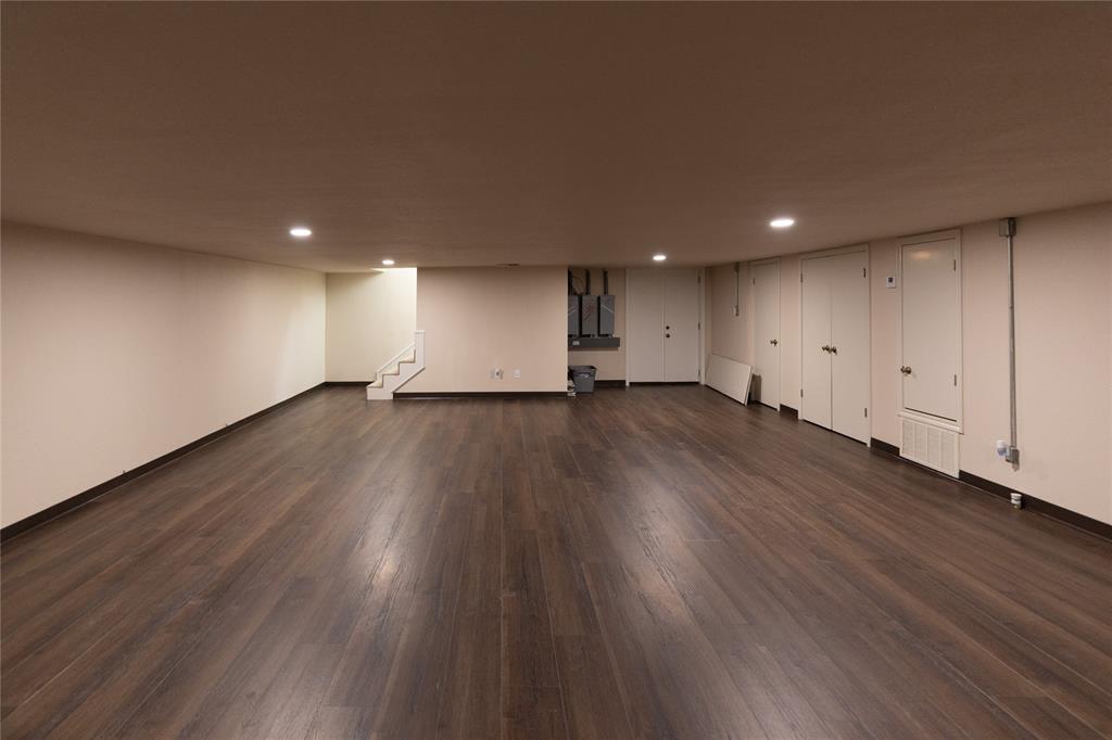 Texarkana, Texas, 75503, United States, 5 Bedrooms Bedrooms, ,8 BathroomsBathrooms,Residential,For Sale,1877374