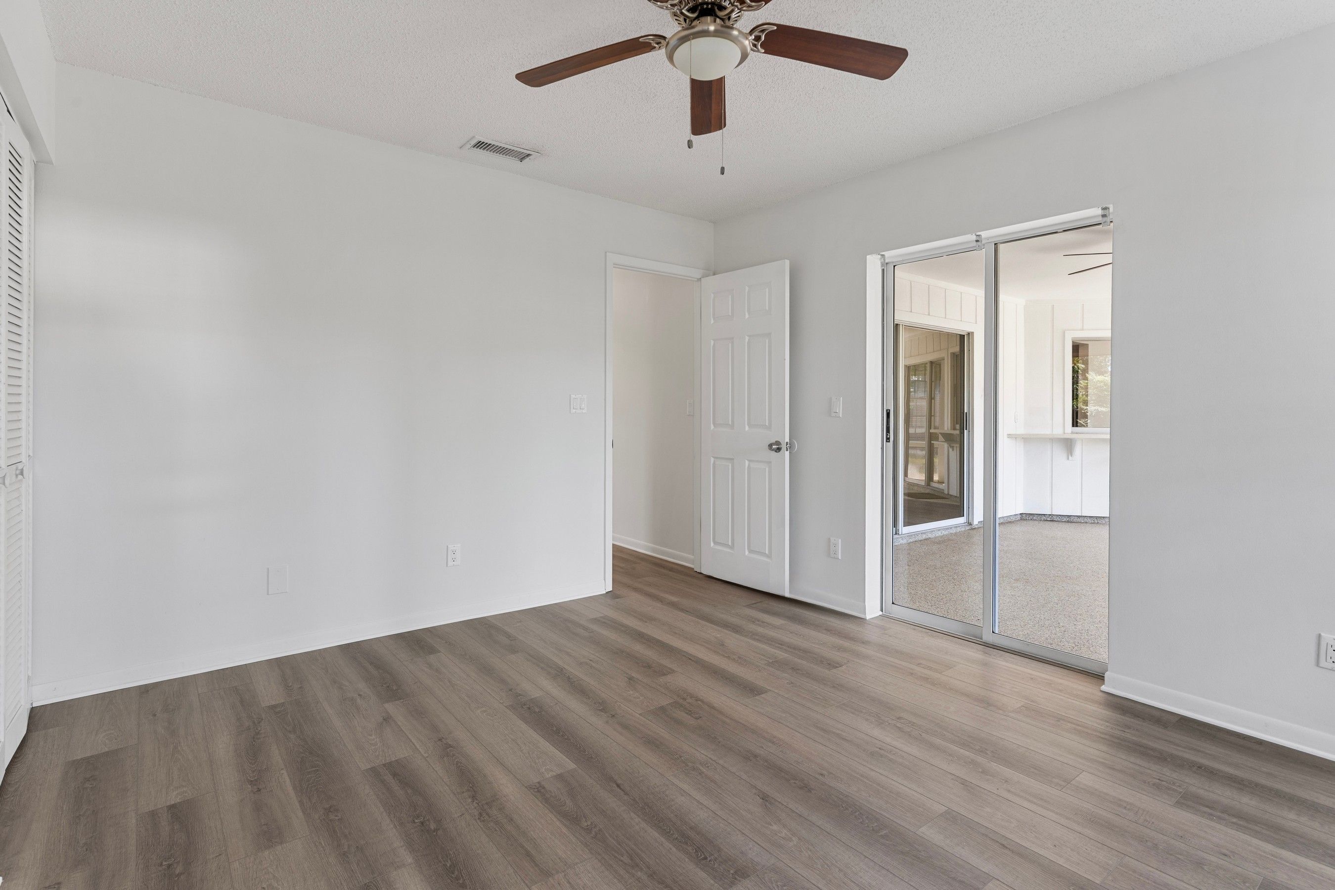  550 W 11th Avenue W, Vero Beach, FL, 32962 - 物件實景