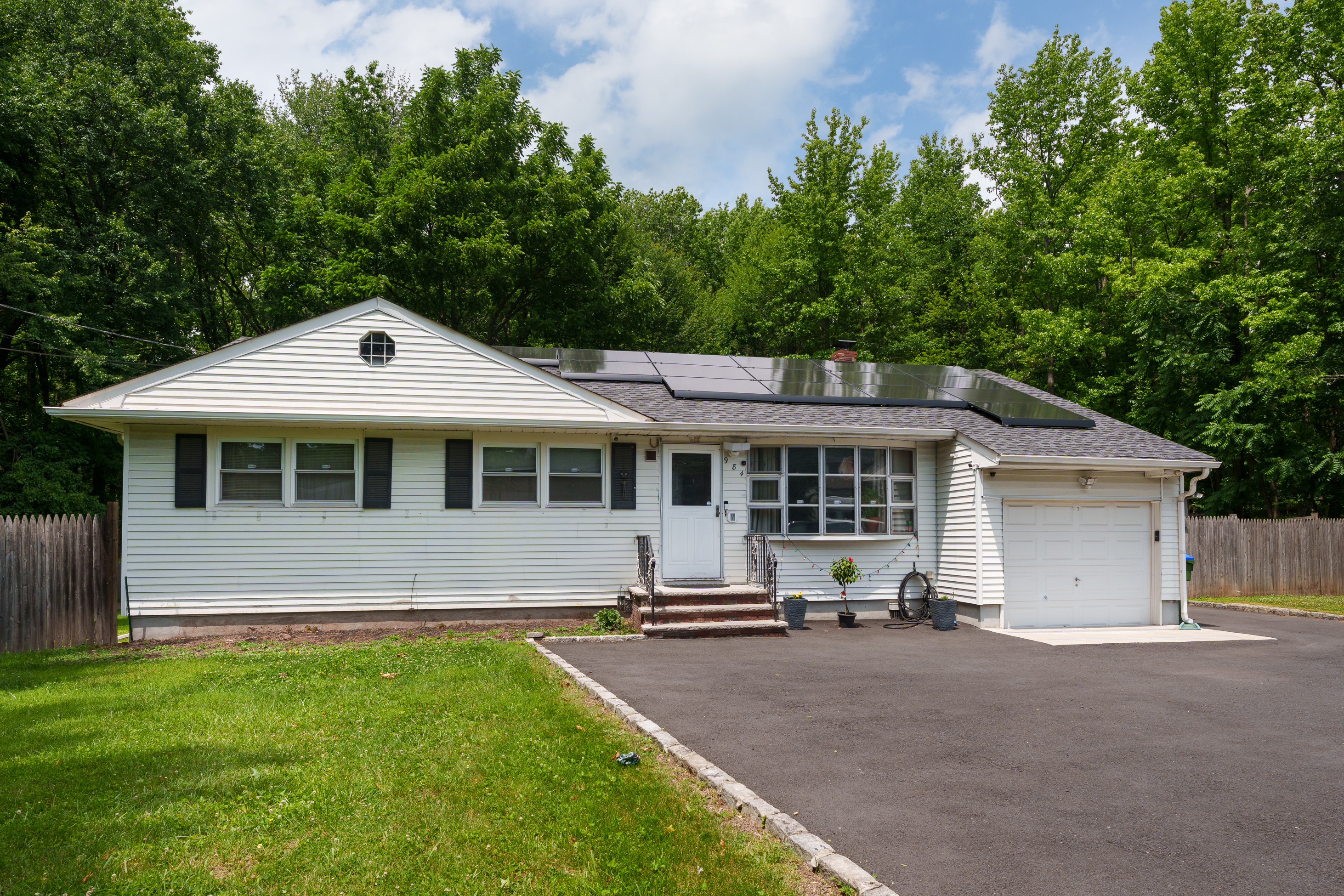 984 New Dover Road 