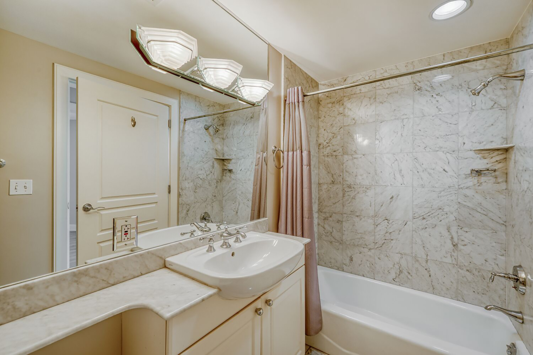  Sophisticated Living High Above Buckhead - 物件實景