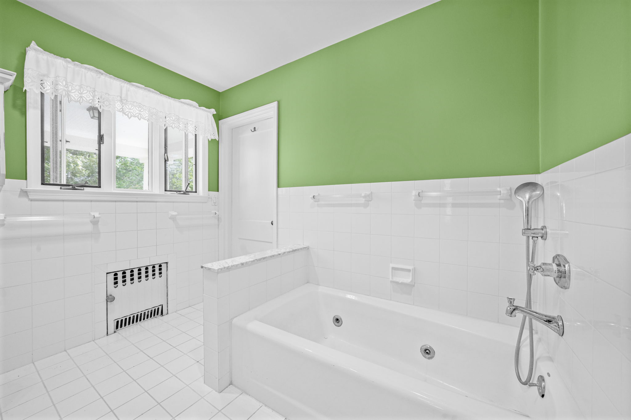 Mountain Lakes, New Jersey, 07046, United States, 6 Bedrooms Bedrooms, ,4 BathroomsBathrooms,Residential,For Sale,1980848