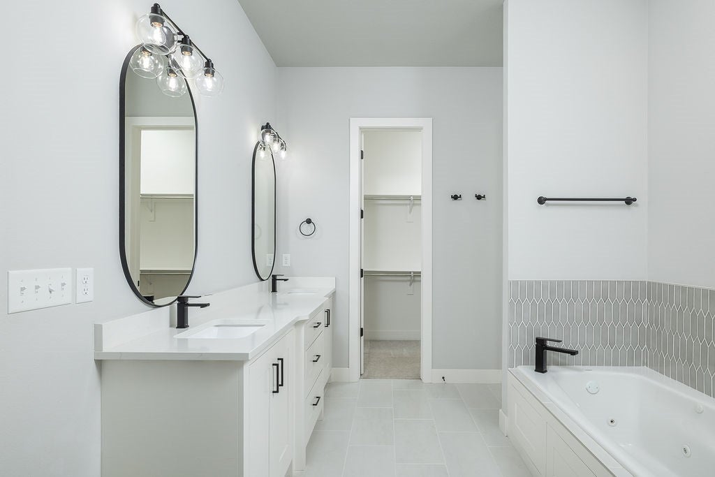 Springdale, Arkansas, 72762, United States, 3 Bedrooms Bedrooms, ,3 BathroomsBathrooms,Residential,For Sale,2001848