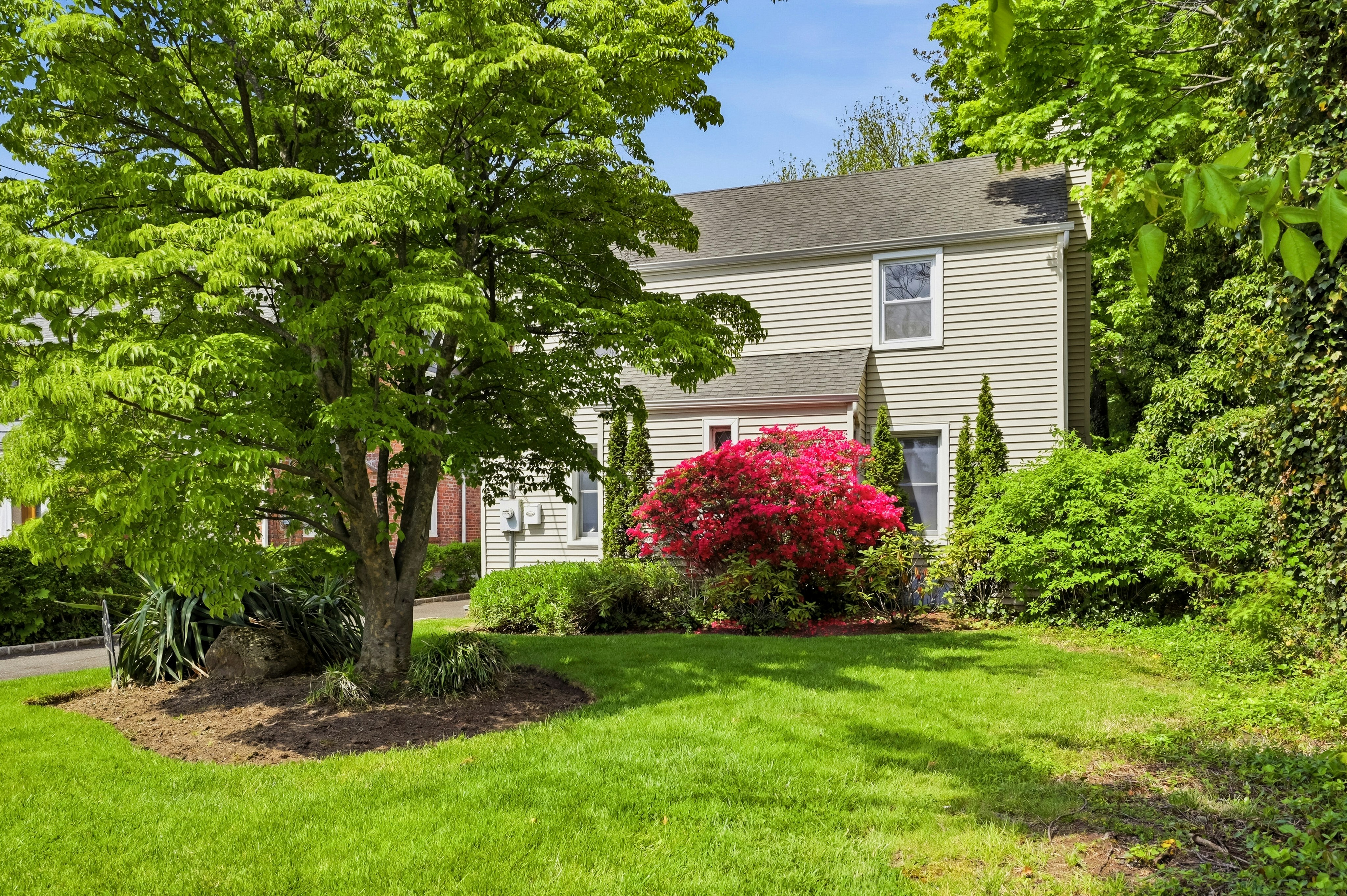 45 Locust Place, Manhasset, NY 11030 - 物件實景