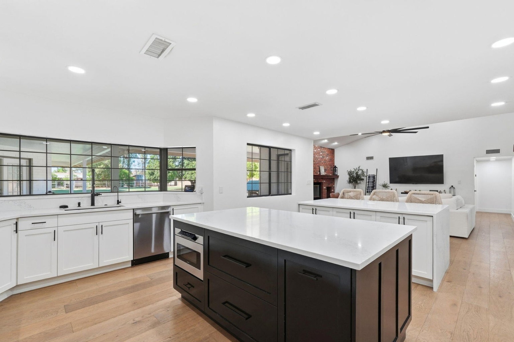  646 E Leah Lane¦Gilbert, AZ - 物件實景