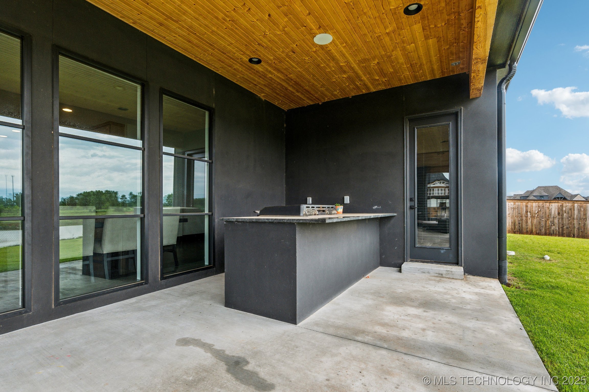 Bixby, Oklahoma, 74008, United States, 5 Bedrooms Bedrooms, ,5 BathroomsBathrooms,Residential,For Sale,1838867