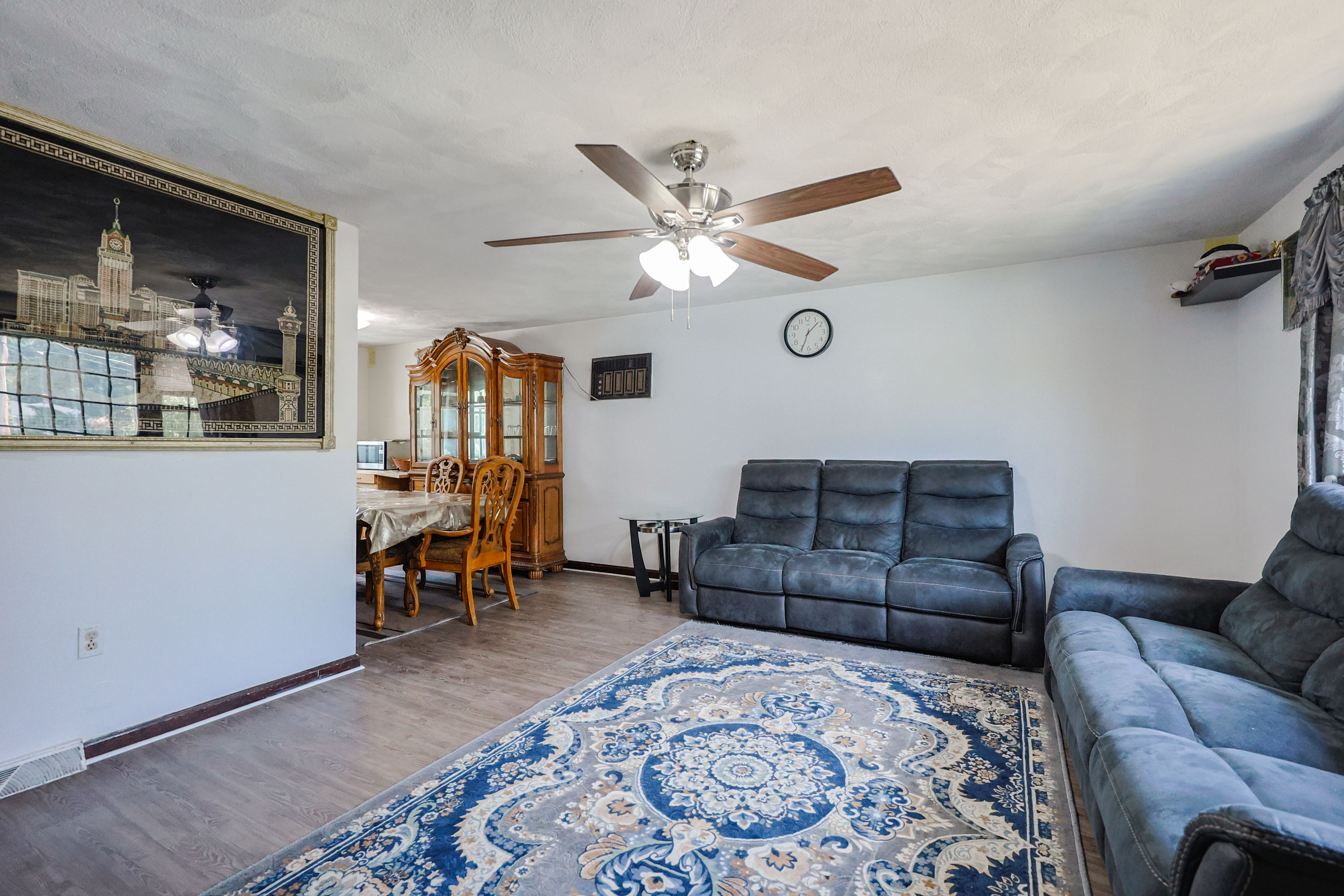 Burlington, Massachusetts, 01803, United States, 3 Bedrooms Bedrooms, ,1 BathroomBathrooms,Residential,For Sale,1906310
