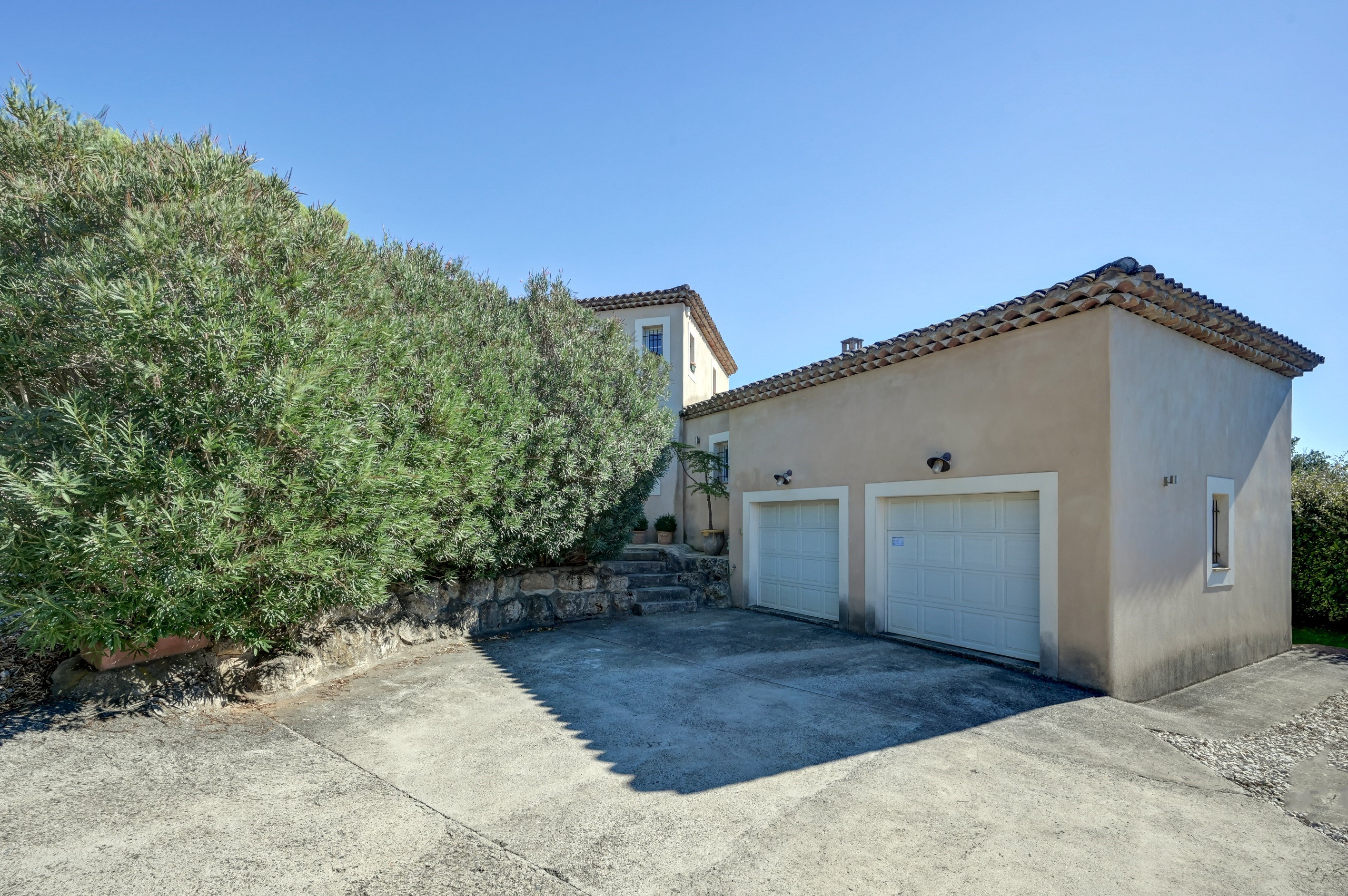  amily Home with Pool and Landscaped Grounds near Aix-en-Provence - 物件實景