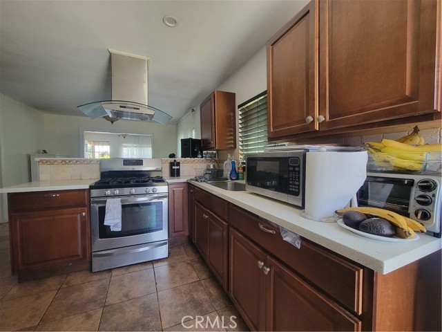 Los Angeles, California, 90011, United States, 3 Bedrooms Bedrooms, ,1 BathroomBathrooms,Residential,For Sale,1872402