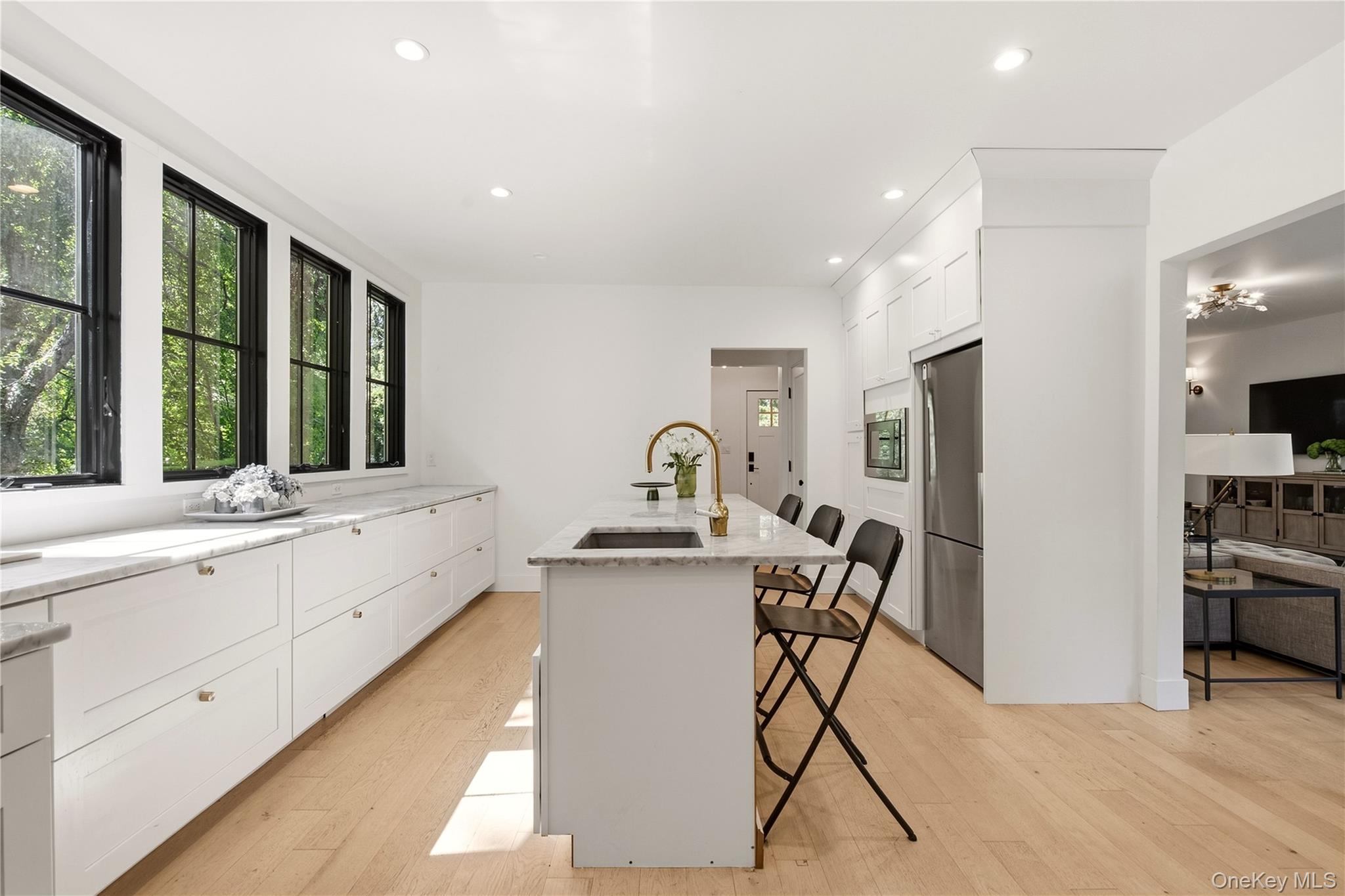  10 The Locusts, Roslyn Estates, NY, 11576 - 物件實景