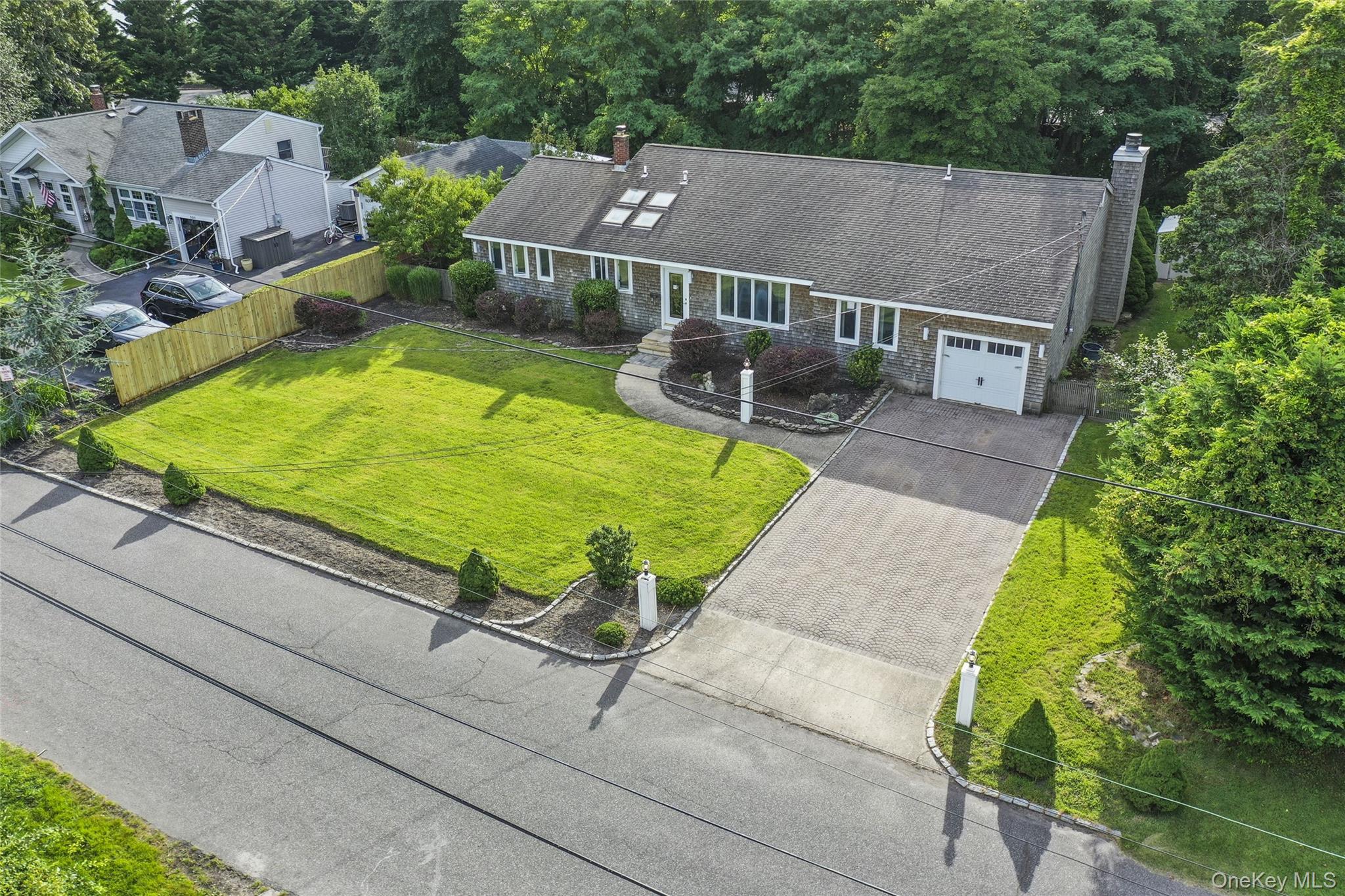 East Patchogue, New York, 11772, United States, 3 Bedrooms Bedrooms, ,2 BathroomsBathrooms,Residential,For Sale,1902442