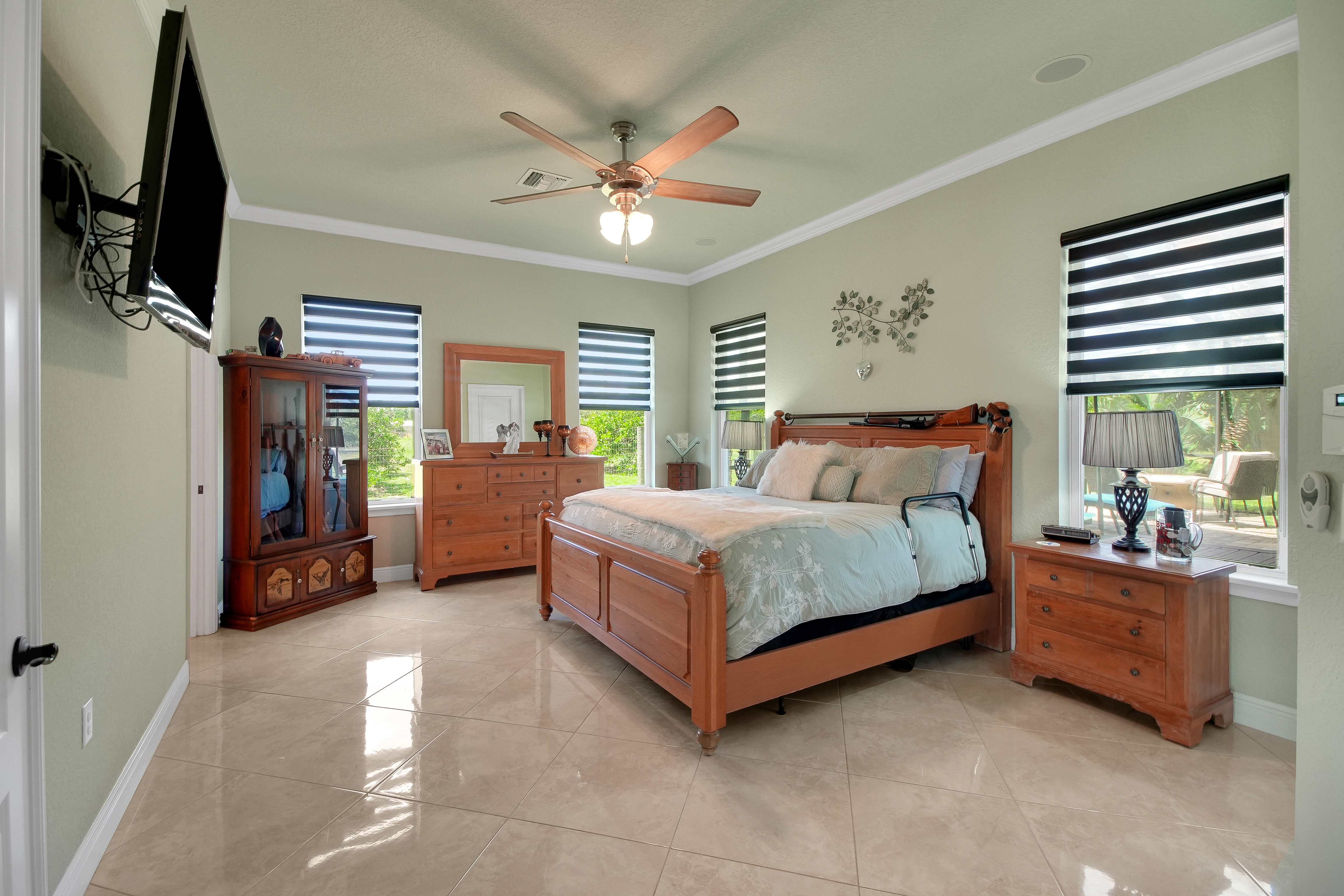 Weirsdale, Florida, 32195, United States, 4 Bedrooms Bedrooms, ,3 BathroomsBathrooms,Residential,For Sale,1900688
