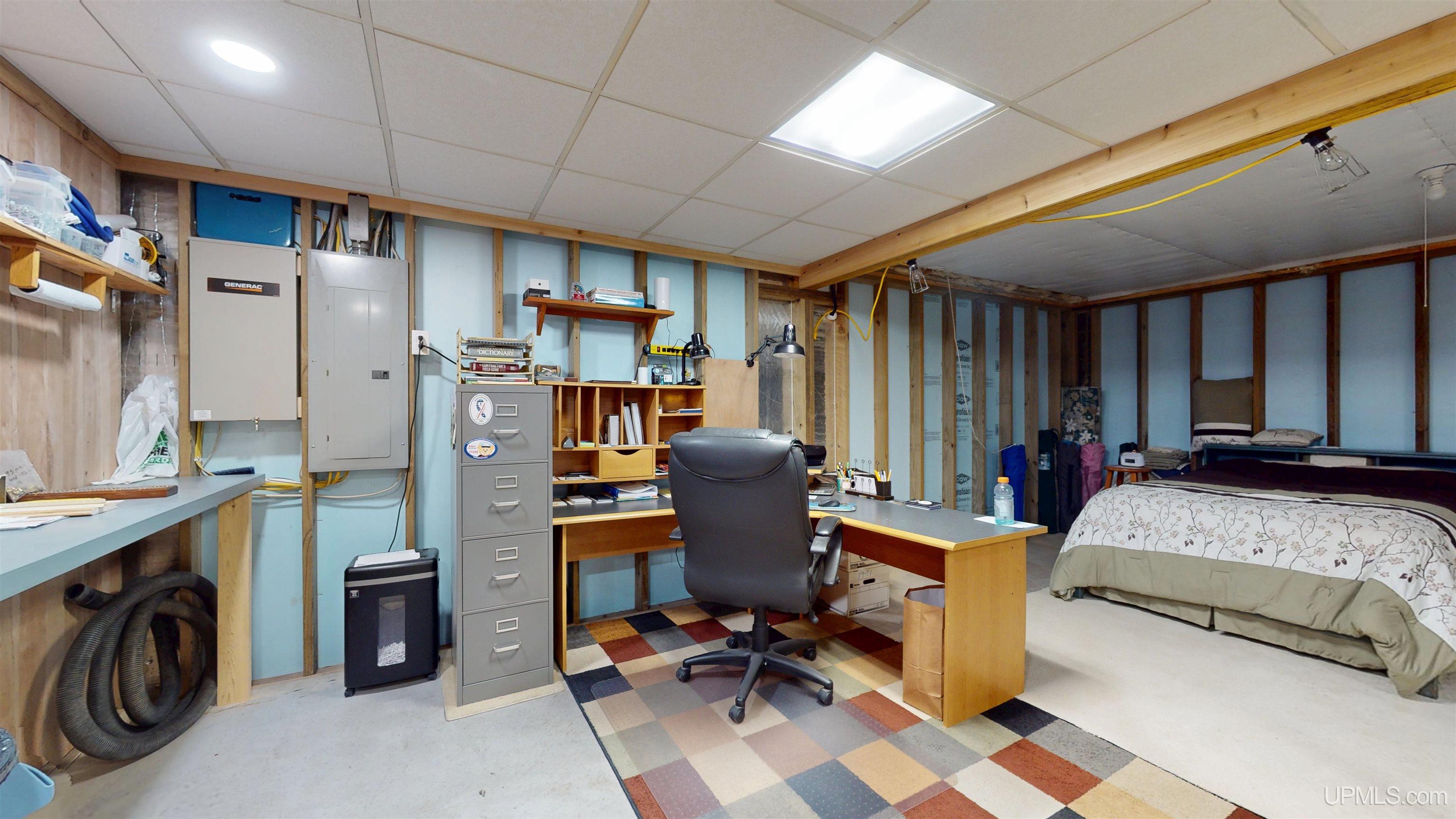 Marquette, Michigan, 49855, United States, 2 Bedrooms Bedrooms, ,4 BathroomsBathrooms,Residential,For Sale,1892873