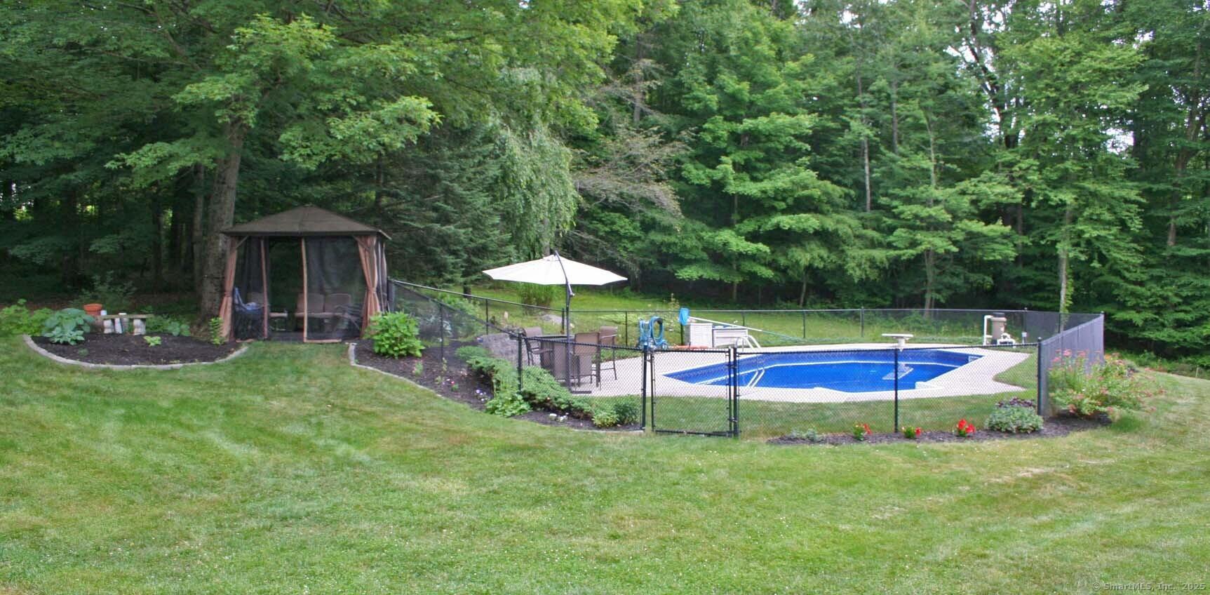 East Hampton, Connecticut, 06424, United States, 3 Bedrooms Bedrooms, ,2 BathroomsBathrooms,Residential,For Sale,1979494