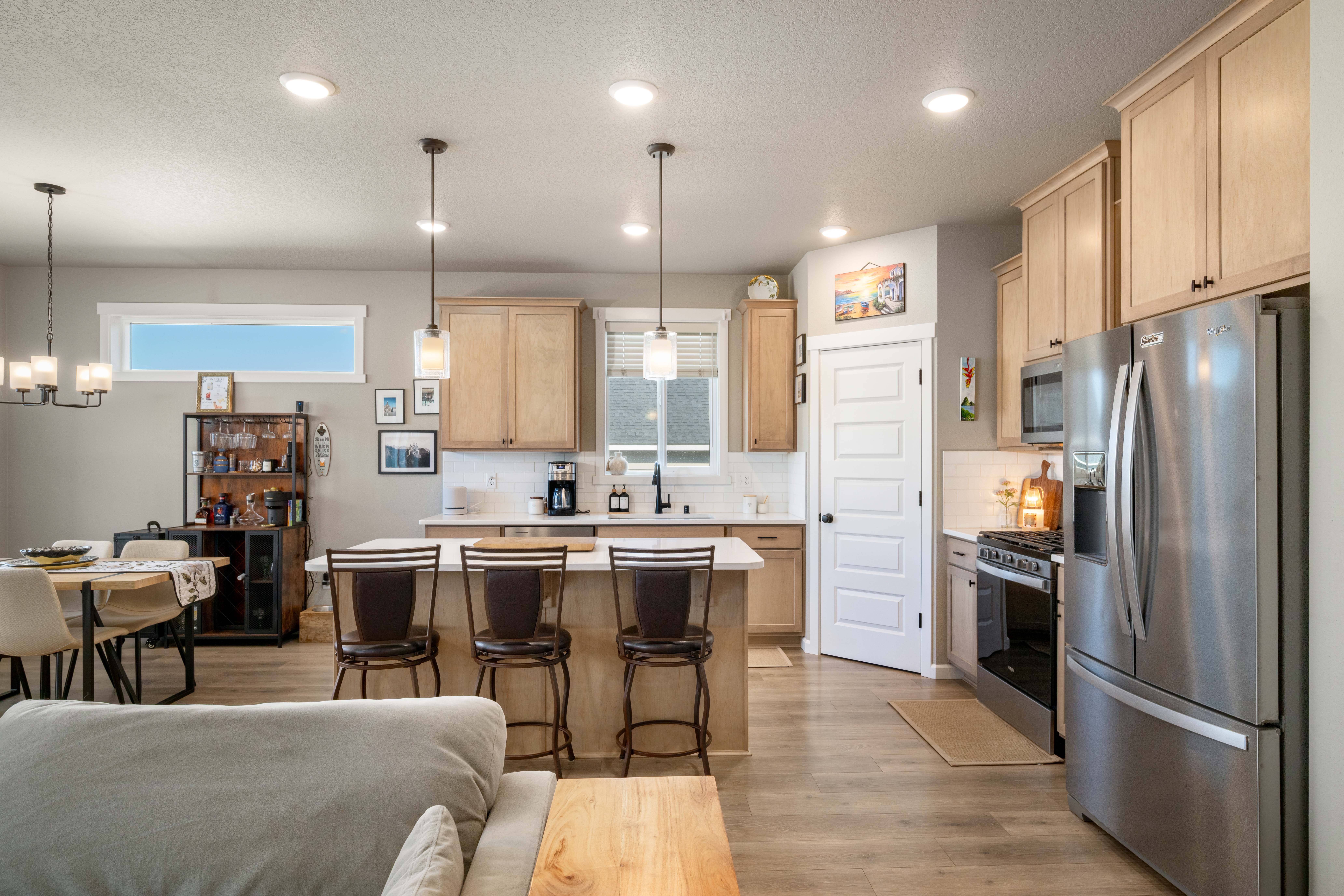  2024 West Richland Gem + RV Parking - 物件實景