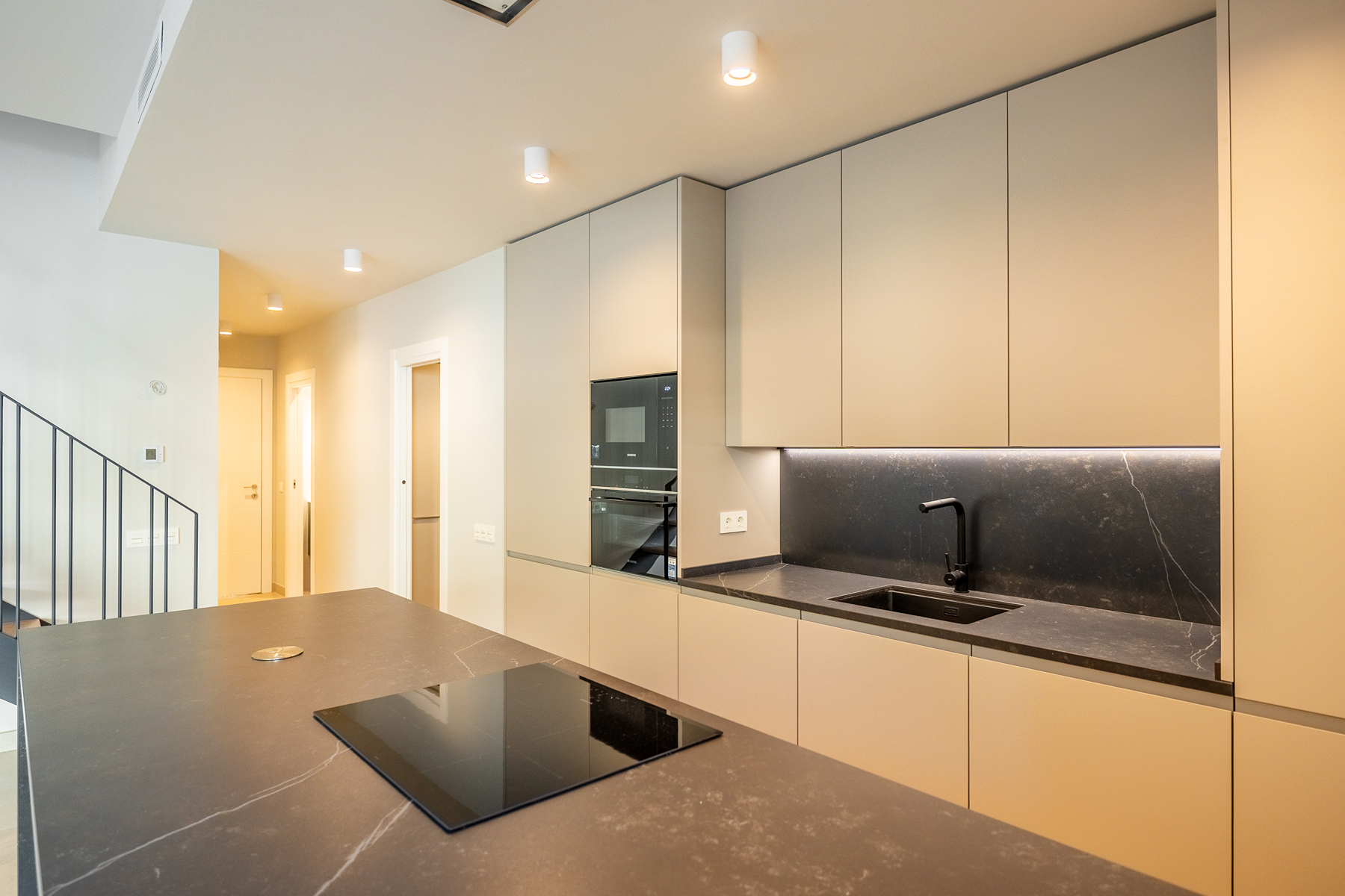  Exclusive duplex with terrace, two parking spaces and storage in Manuel Siurot - 物件實景