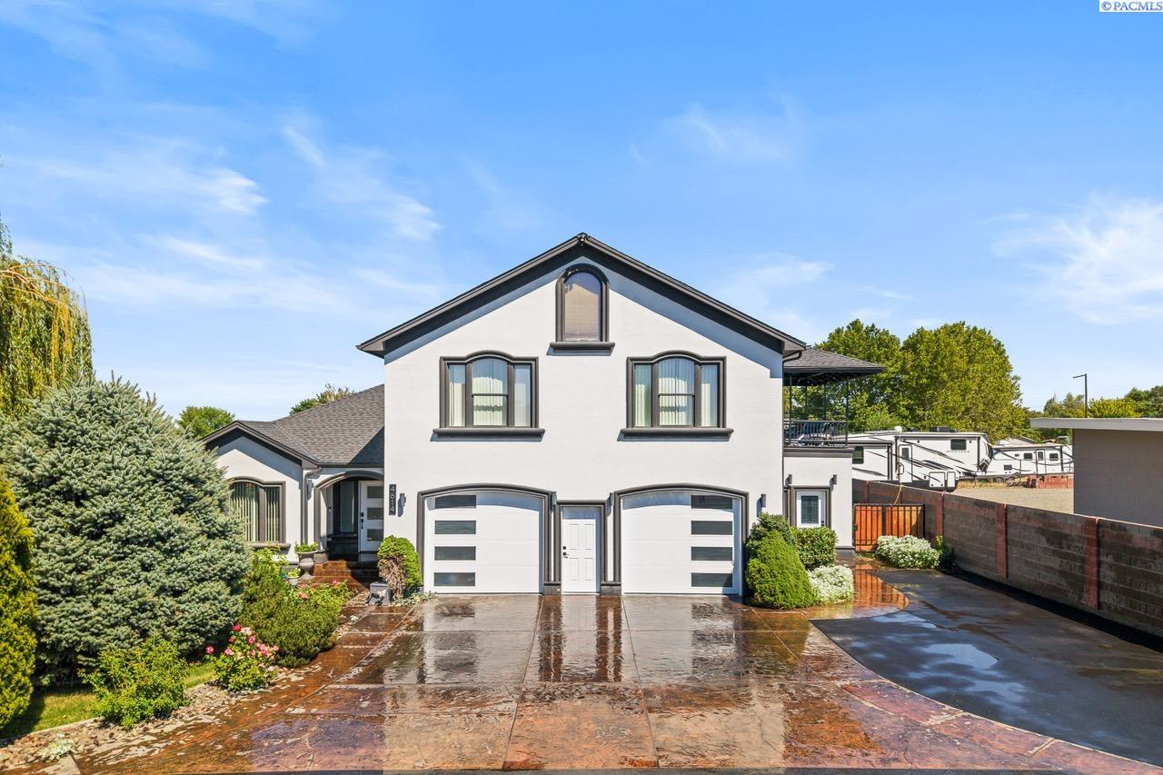 Kennewick, Washington, 99336, United States, 7 Bedrooms Bedrooms, ,7 BathroomsBathrooms,Residential,For Sale,1983847