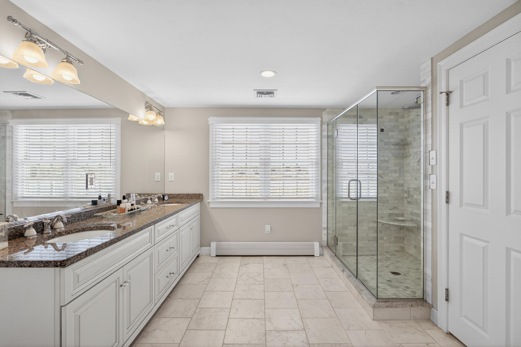  299 Main Street - 物件實景