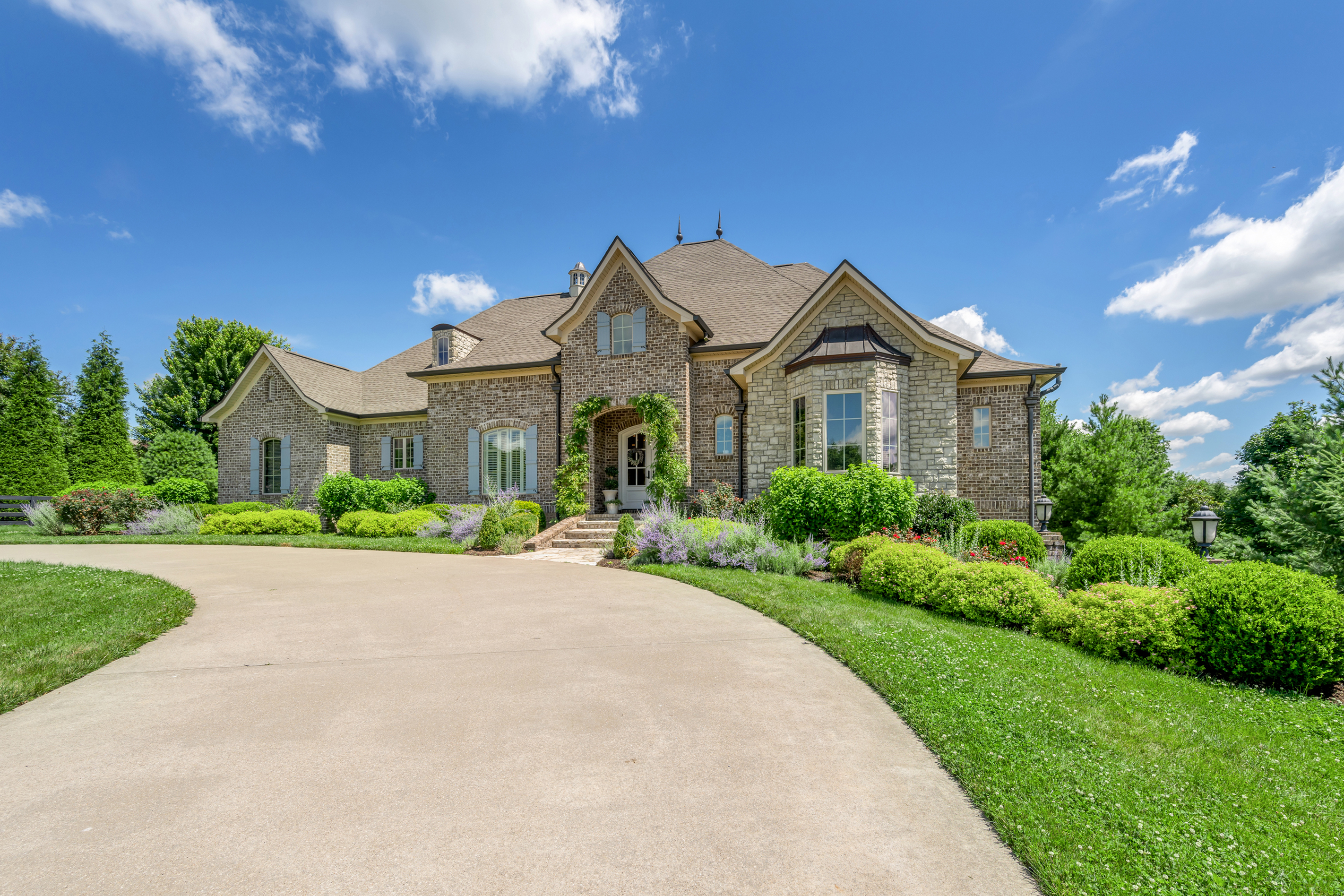  111 Roseburg Way - 物件實景