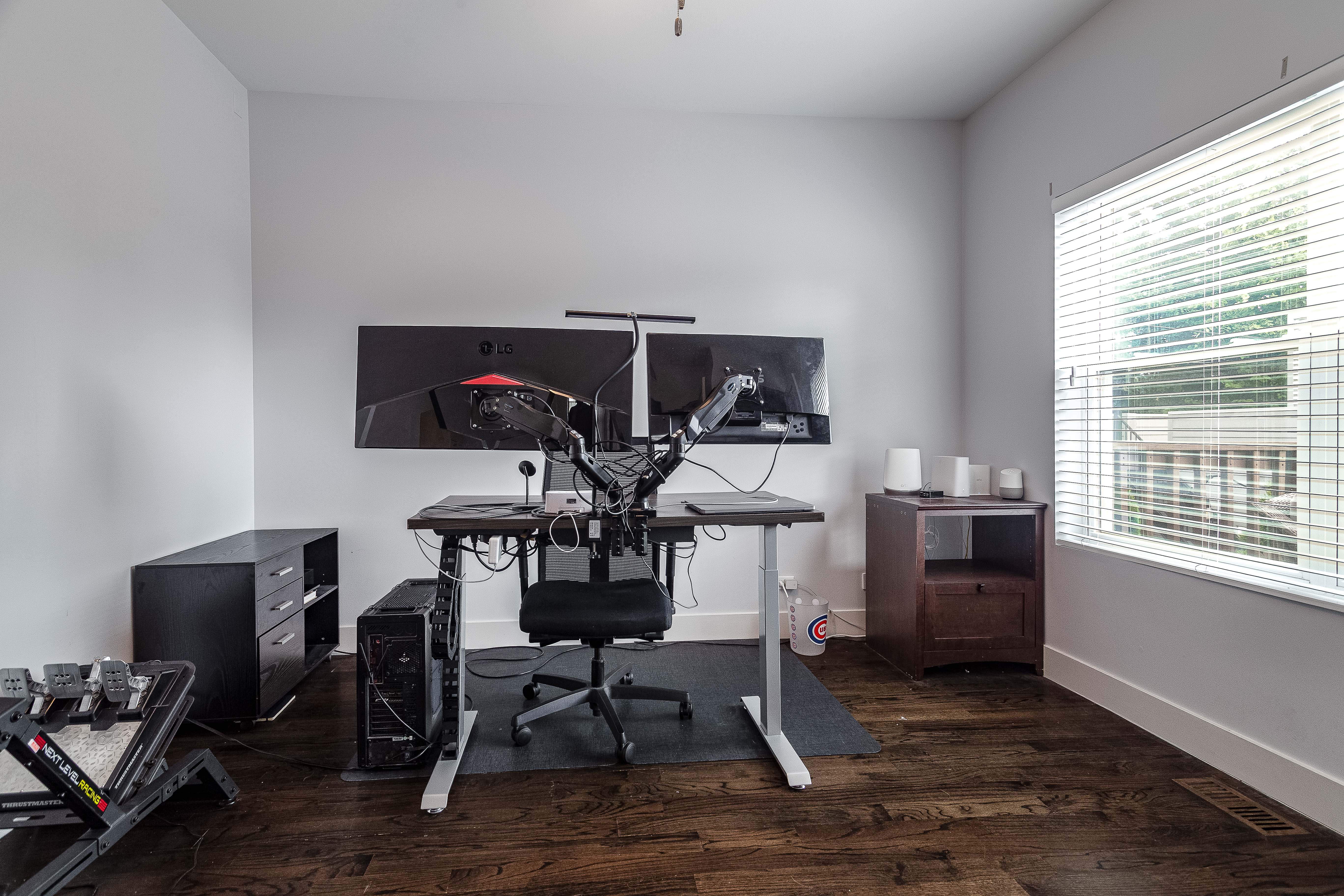  Spacious 2014-Built Single Family Home on an Extra-Wide 30