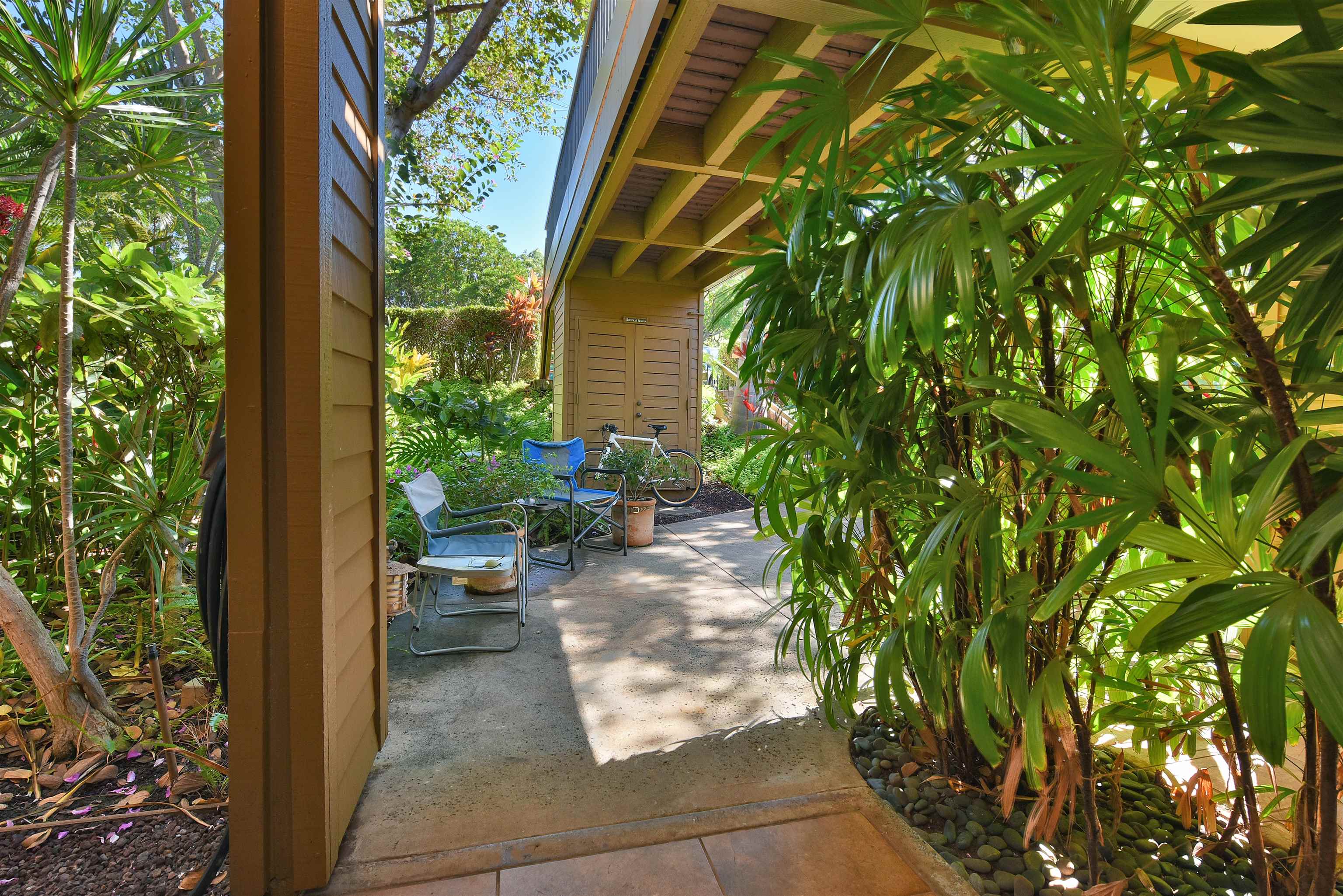 Lahaina, Hawaii, 96761, United States, 1 Bedroom Bedrooms, ,1 BathroomBathrooms,Residential,For Sale,1987609