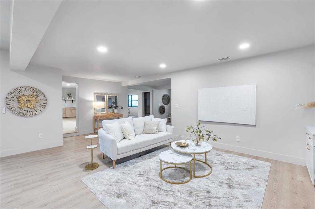 Tampa, Florida, 33629, United States, 4 Bedrooms Bedrooms, ,3 BathroomsBathrooms,Residential,For Sale,1906896