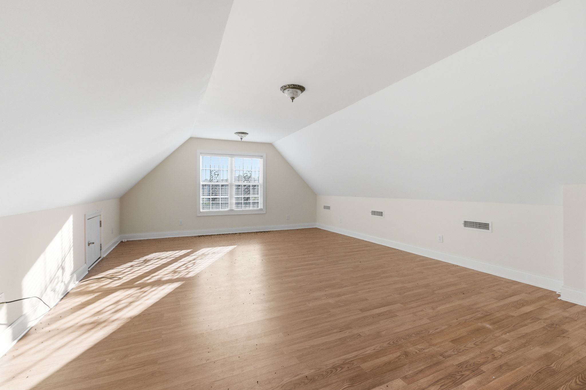  1823 Se Broad St, Murfreesboro, TN, 37130 - 物件實景