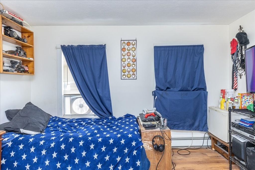 Lowell, Massachusetts, 01854, United States, 3 Bedrooms Bedrooms, ,2 BathroomsBathrooms,Residential,For Sale,1918371