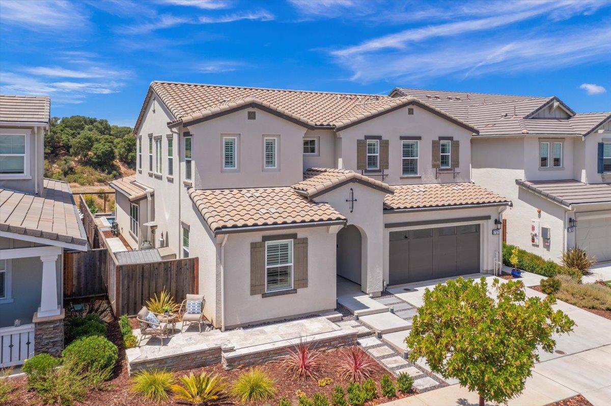 Gilroy, California, 95020, United States, 4 Bedrooms Bedrooms, ,3 BathroomsBathrooms,Residential,For Sale,1907628