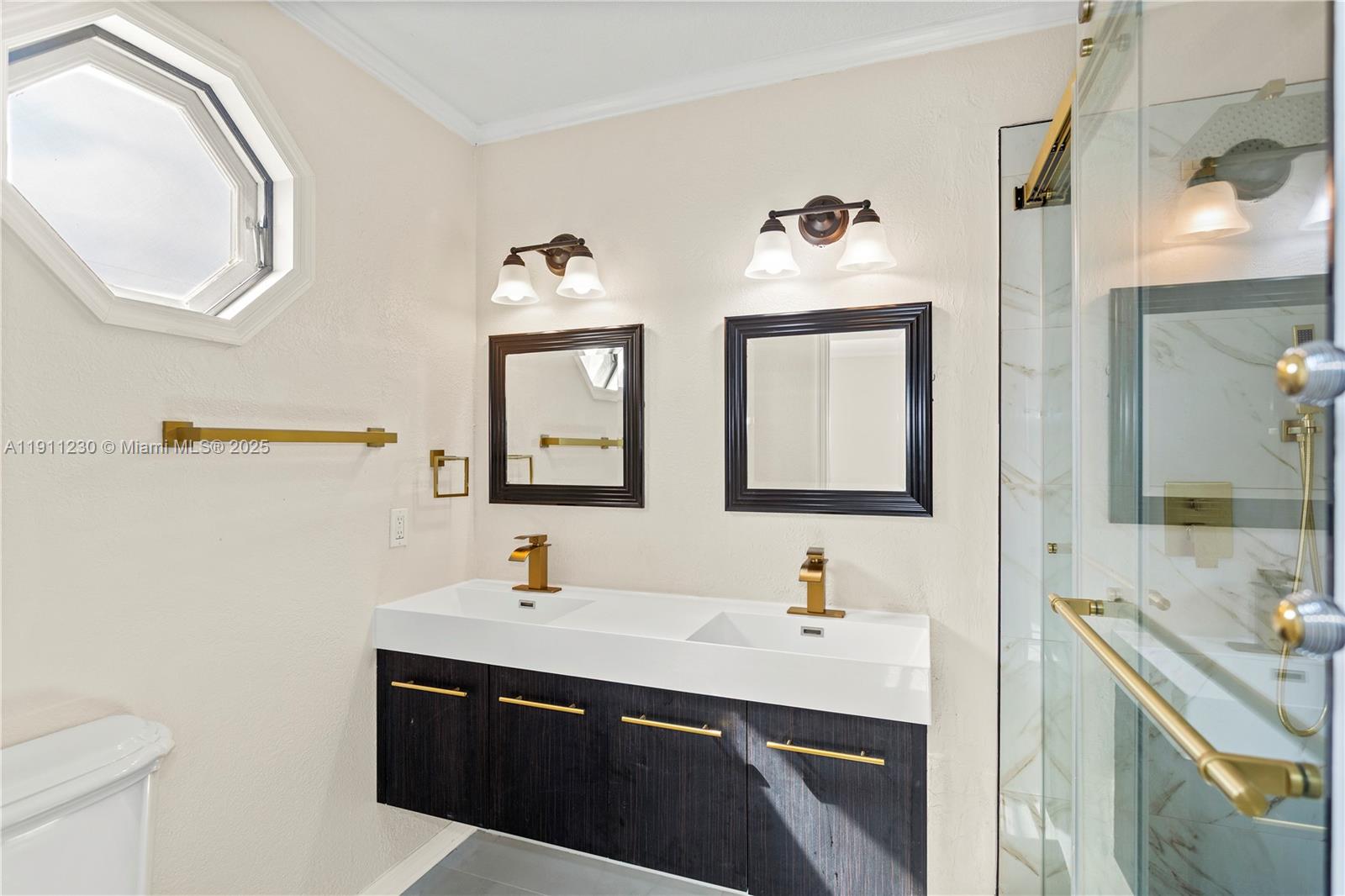 Davie, Florida, 33325, United States, 4 Bedrooms Bedrooms, ,3 BathroomsBathrooms,Residential,For Sale,1990882