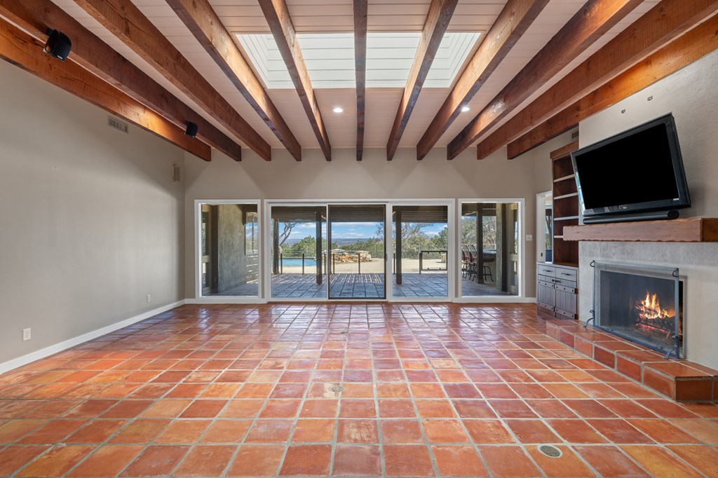 Kerrville, Texas, 78028, United States, 4 Bedrooms Bedrooms, ,5 BathroomsBathrooms,Residential,For Sale,1735504