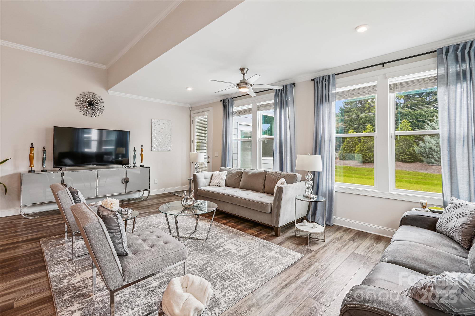 Charlotte, North Carolina, 28215, United States, 2 Bedrooms Bedrooms, ,2 BathroomsBathrooms,Residential,For Sale,1933385