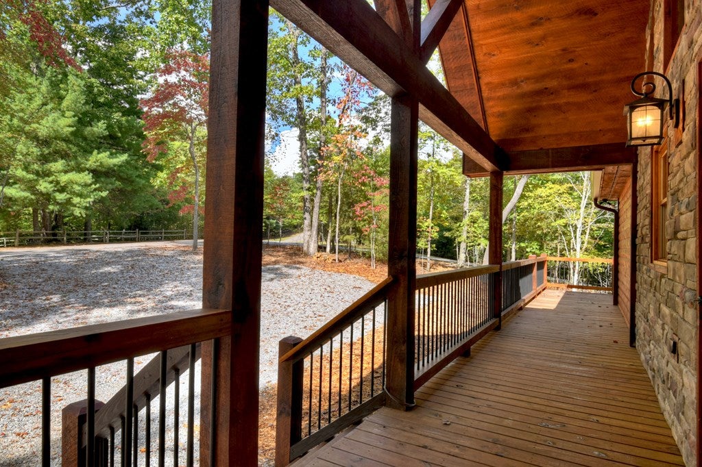 Mineral Bluff, Georgia, 30559, United States, 4 Bedrooms Bedrooms, ,3 BathroomsBathrooms,Residential,For Sale,1953348