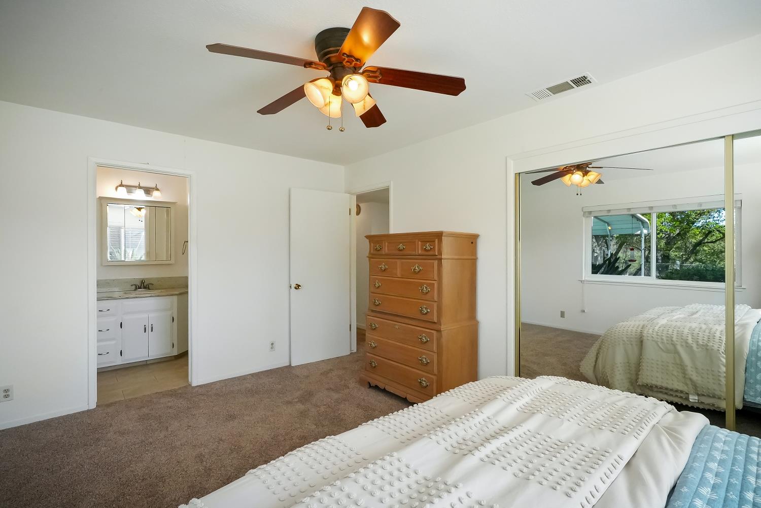 Linden, California, 952536, United States, 3 Bedrooms Bedrooms, ,2 BathroomsBathrooms,Residential,For Sale,2029919