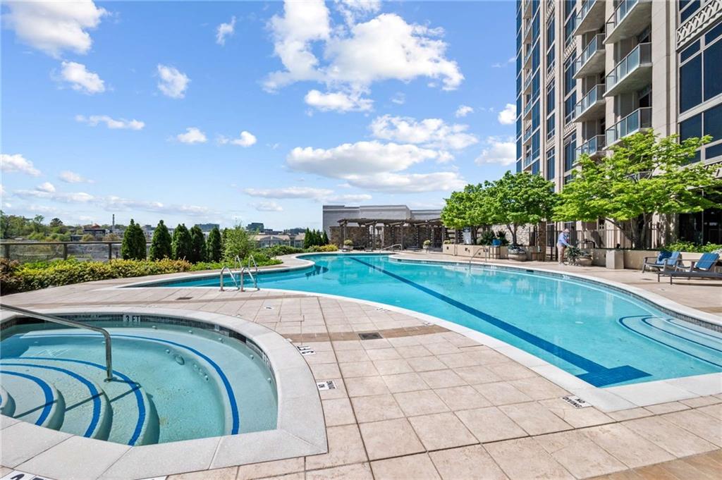 Atlanta, Georgia, 30363, United States, 2 Bedrooms Bedrooms, ,3 BathroomsBathrooms,Residential,For Sale,1949376