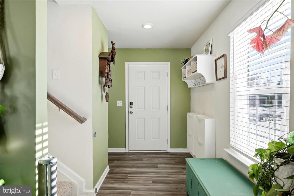 Berryville, Virginia, 22611, United States, 4 Bedrooms Bedrooms, ,3 BathroomsBathrooms,Residential,For Sale,2015067