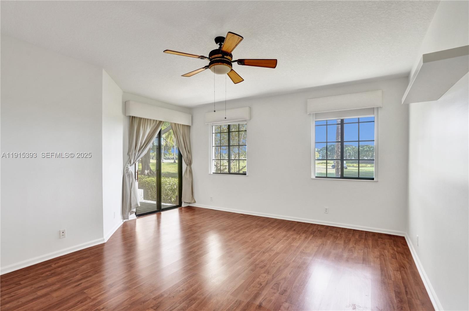 Weston, Florida, 33332, United States, 3 Bedrooms Bedrooms, ,2 BathroomsBathrooms,Residential,For Sale,1998449