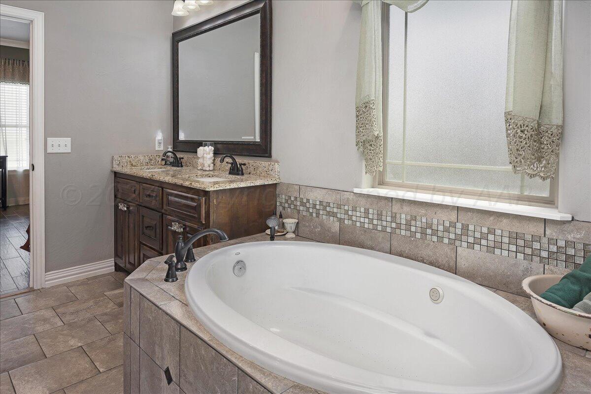 8826 Paintbrush Dr, Amarillo, Texas, 79119, United States, 3 Bedrooms Bedrooms, ,2 BathroomsBathrooms,Residential,For Sale,8826 Paintbrush Dr,1680814