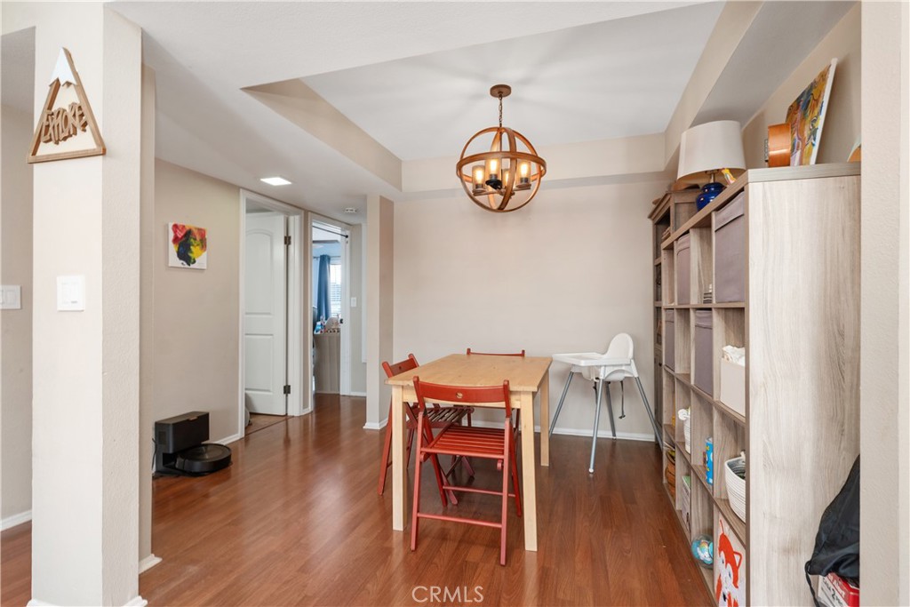 Long Beach, California, 90802, United States, 2 Bedrooms Bedrooms, ,2 BathroomsBathrooms,Residential,For Sale,1991408