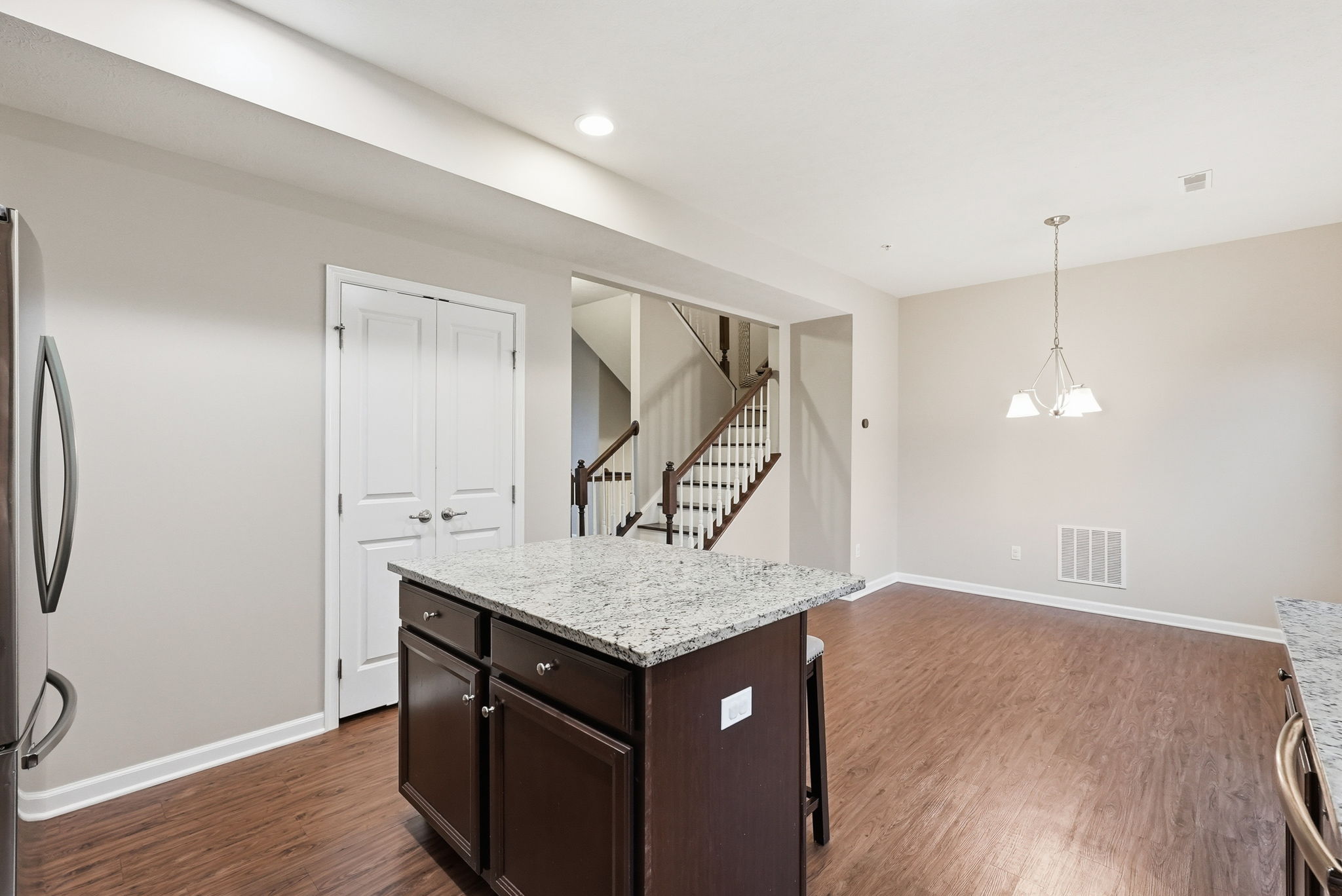  504 Aprilmae Way, Pittsburgh, PA 15237 - 物件實景
