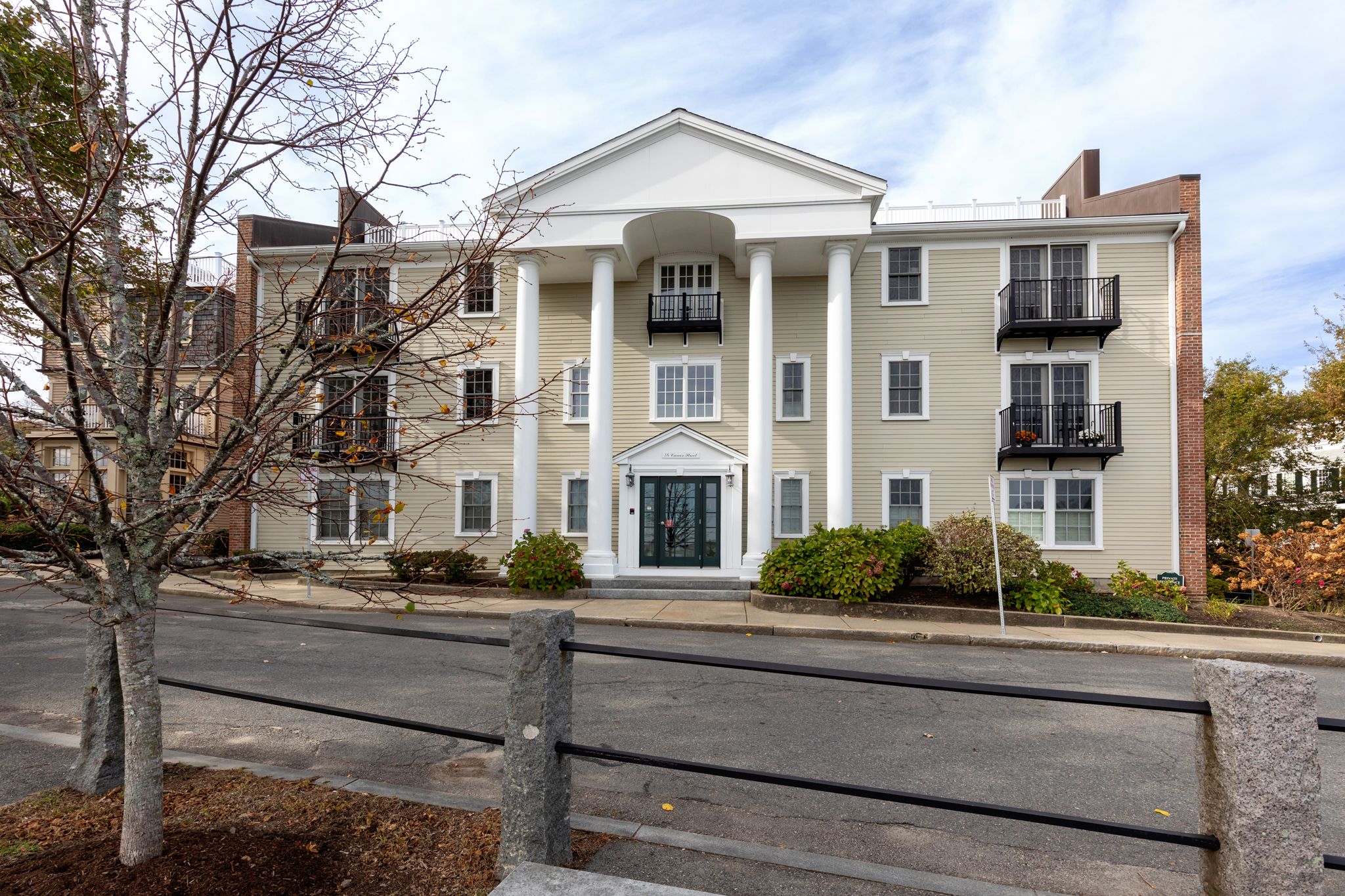  16 Carver Street, Unit 201, Plymouth, MA, 02360 - 物件實景
